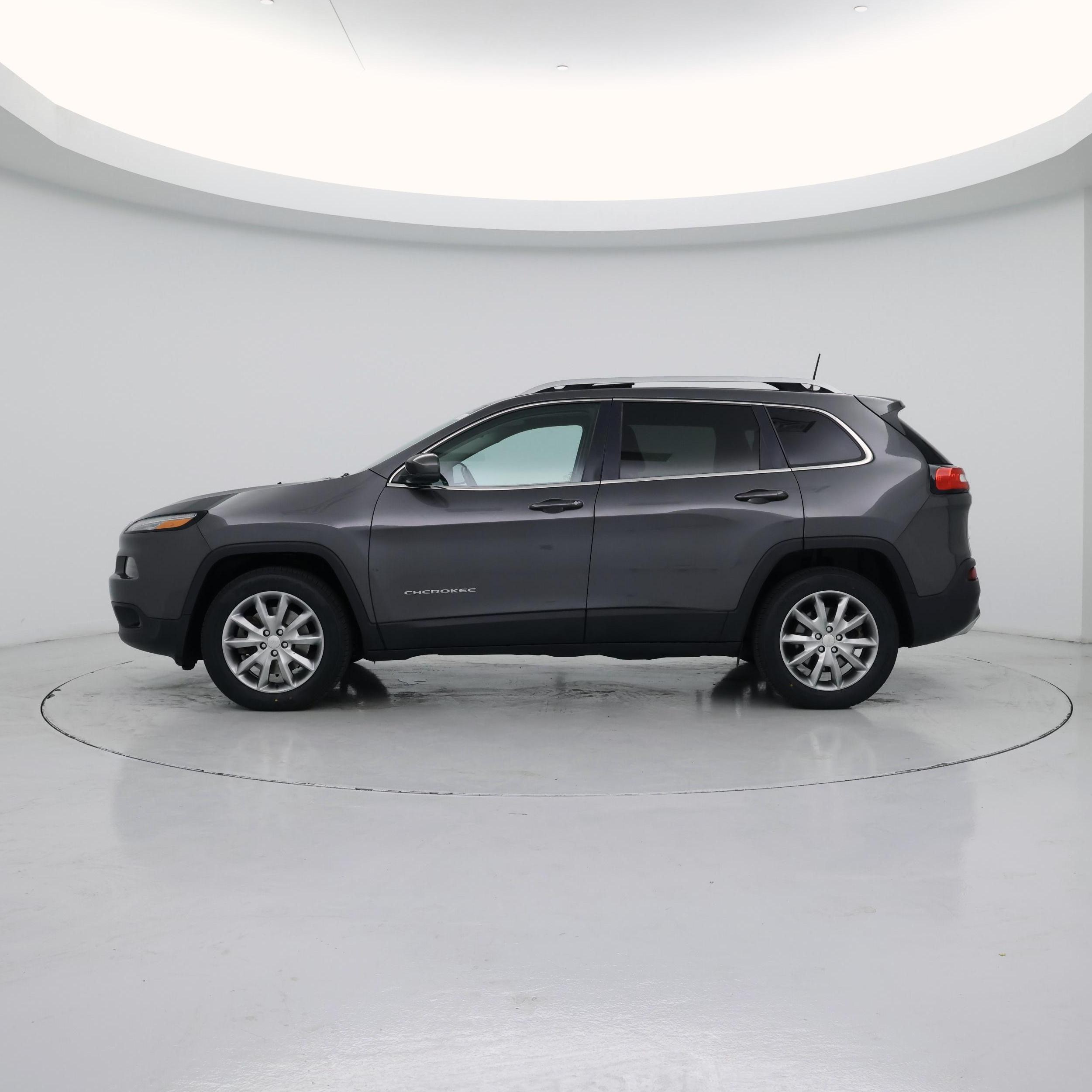 Thumbnail: 2018 Jeep Cherokee - 3