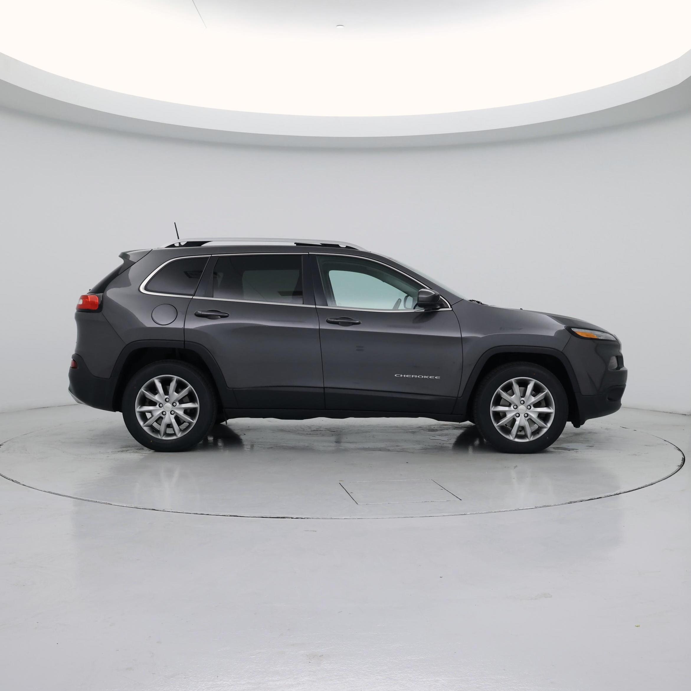 Thumbnail: 2018 Jeep Cherokee - 7