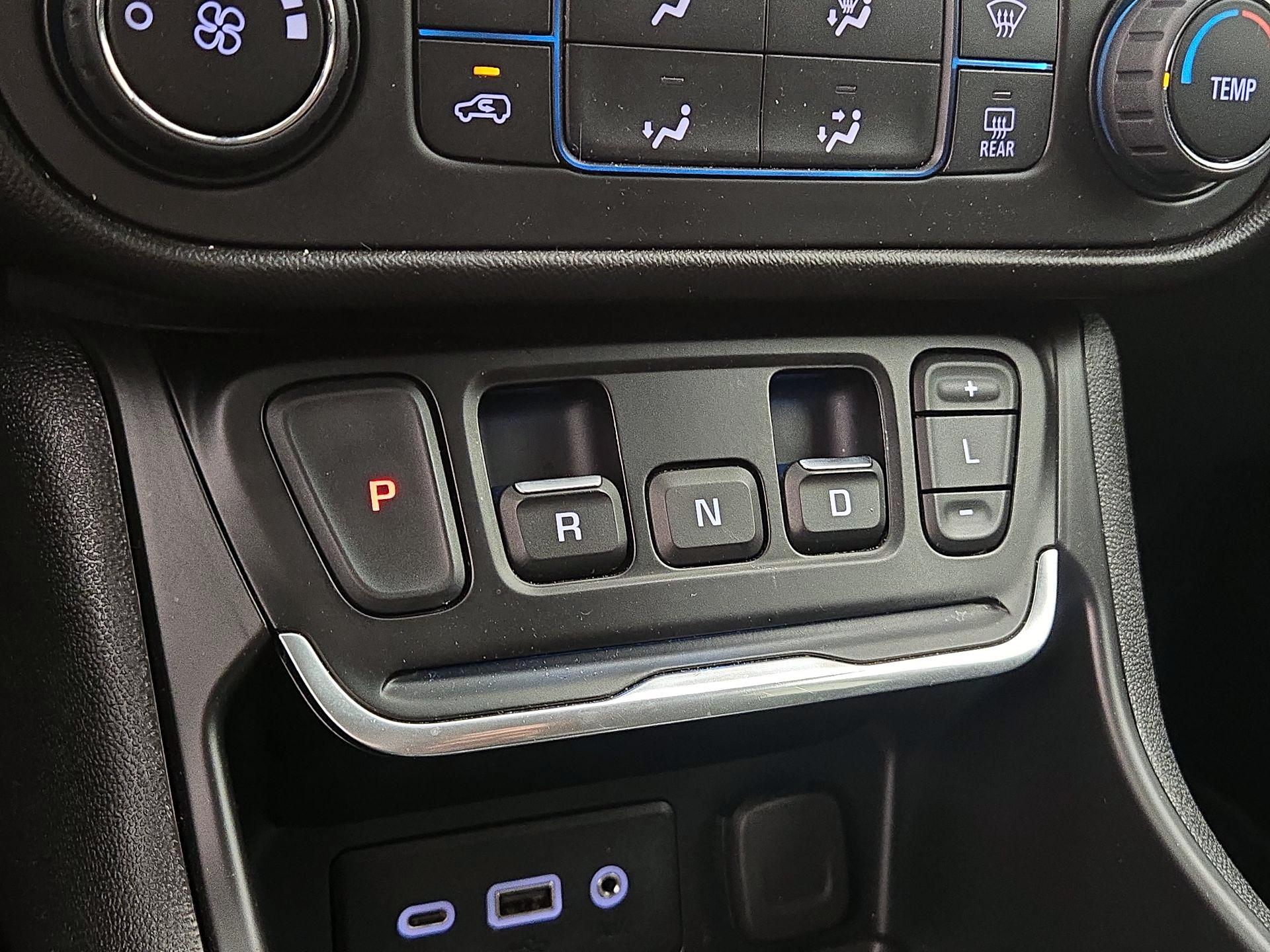Thumbnail: 2020 GMC Terrain - 17