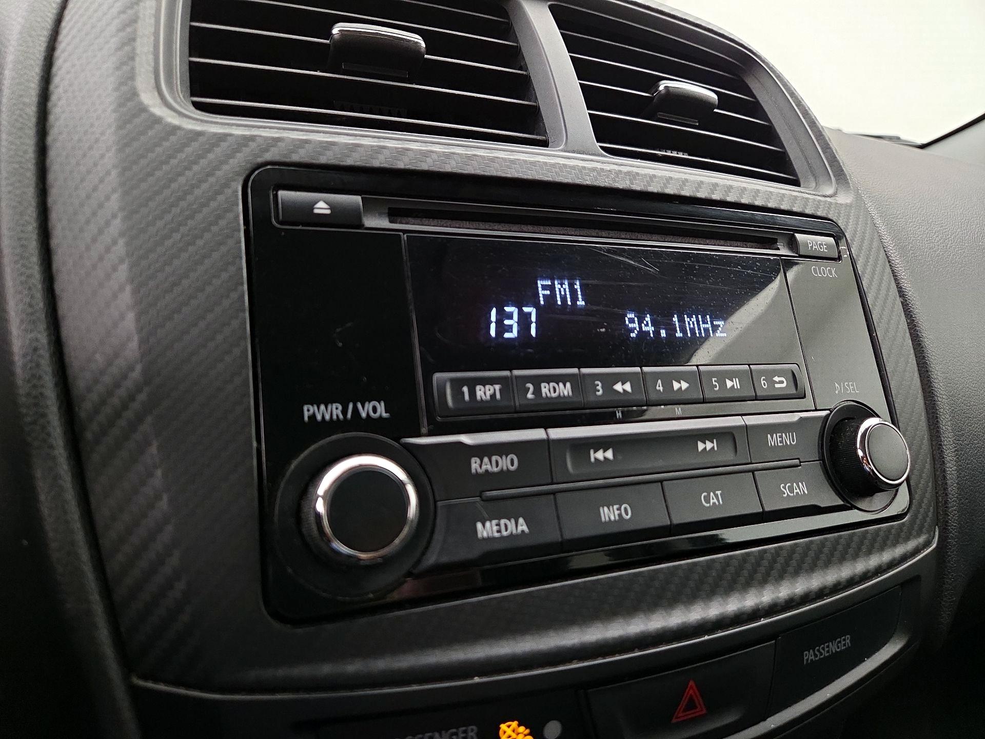Thumbnail: 2015 Mitsubishi Outlander Sport - 14