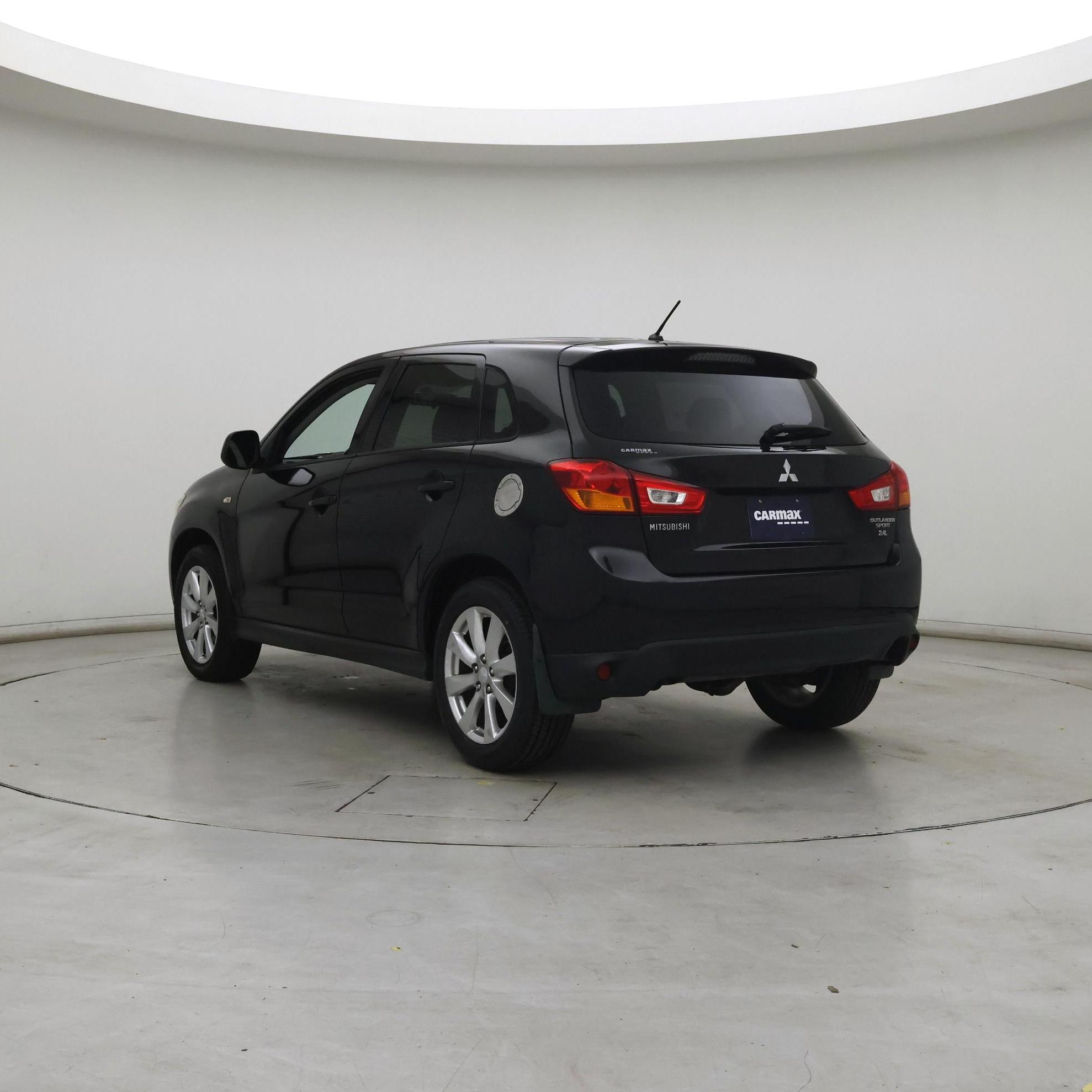 Thumbnail: 2015 Mitsubishi Outlander Sport - 2