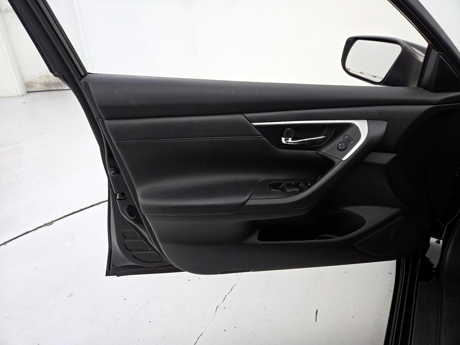 2018 Nissan Altima SR - Photo 13