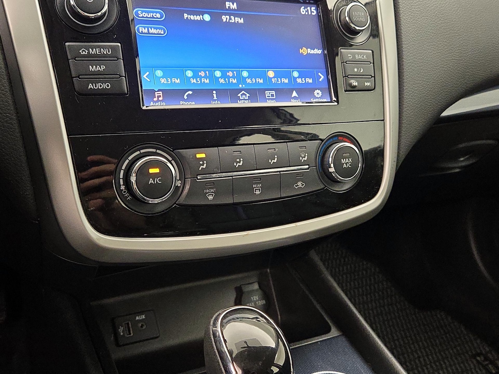 2018 Nissan Altima SR - Photo 18