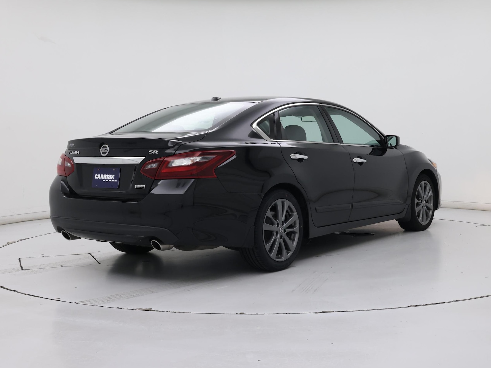 2018 Nissan Altima SR - Photo 9