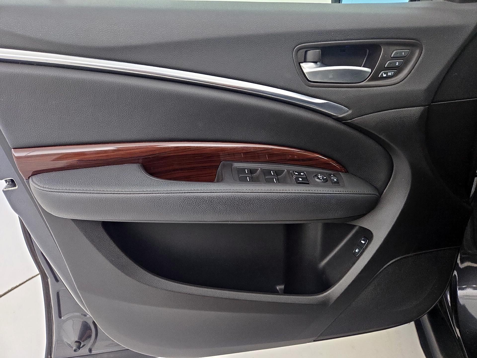 Thumbnail: 2016 Acura MDX - 12