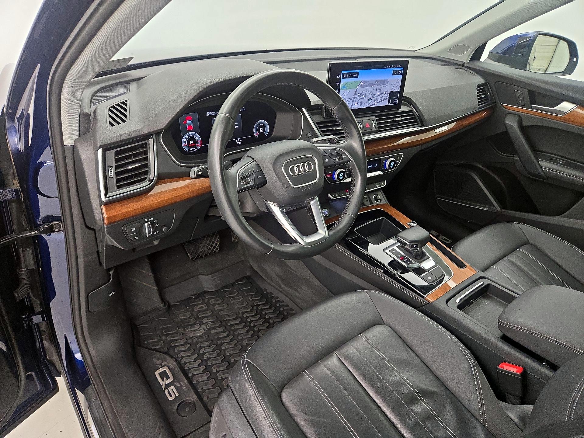 Thumbnail: 2022 Audi Q5 - 11