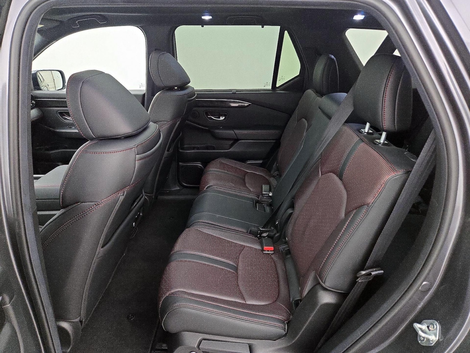 2025 Honda Pilot Black Edition - Photo 13