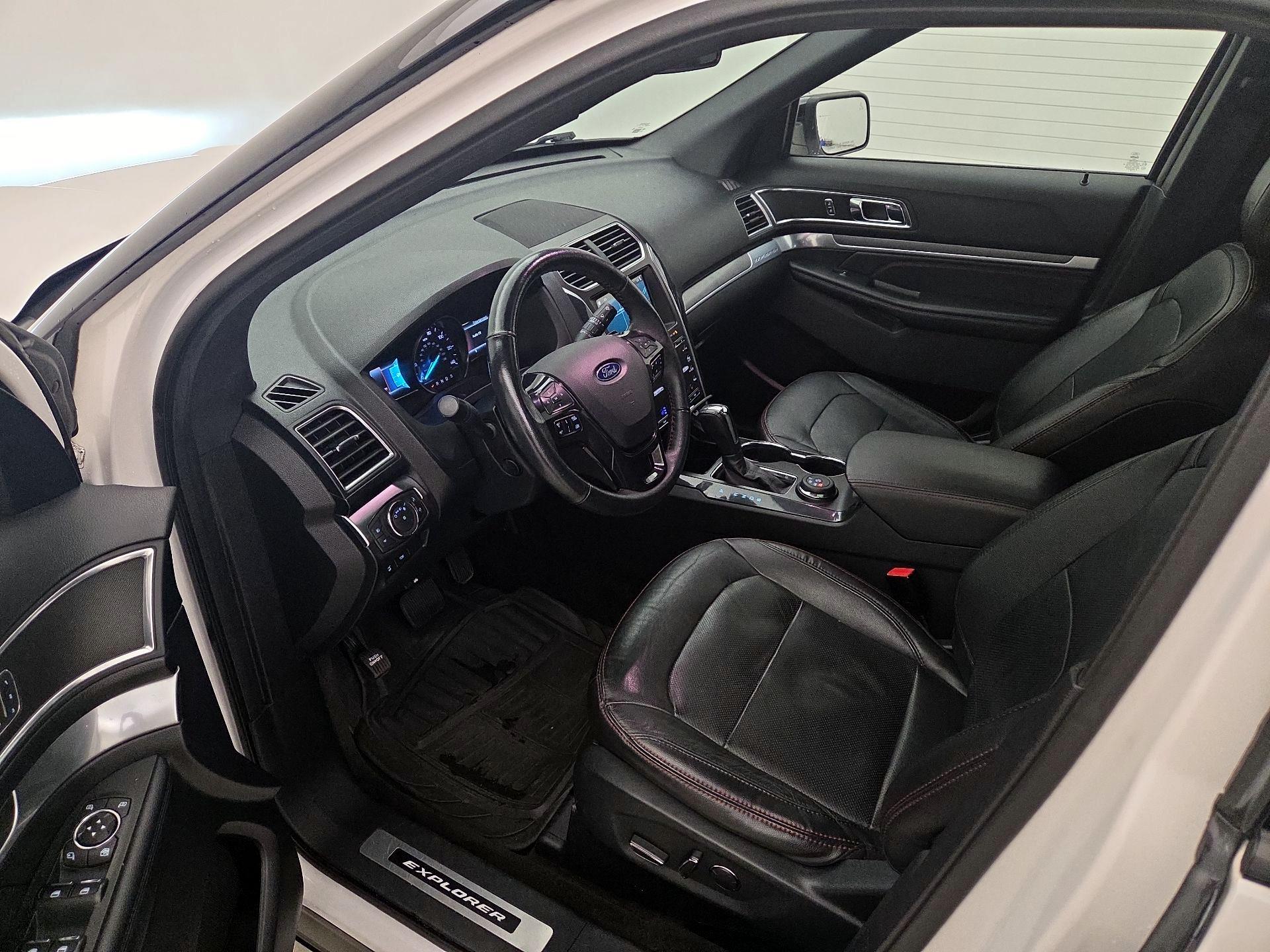 Thumbnail: 2018 Ford Explorer - 11