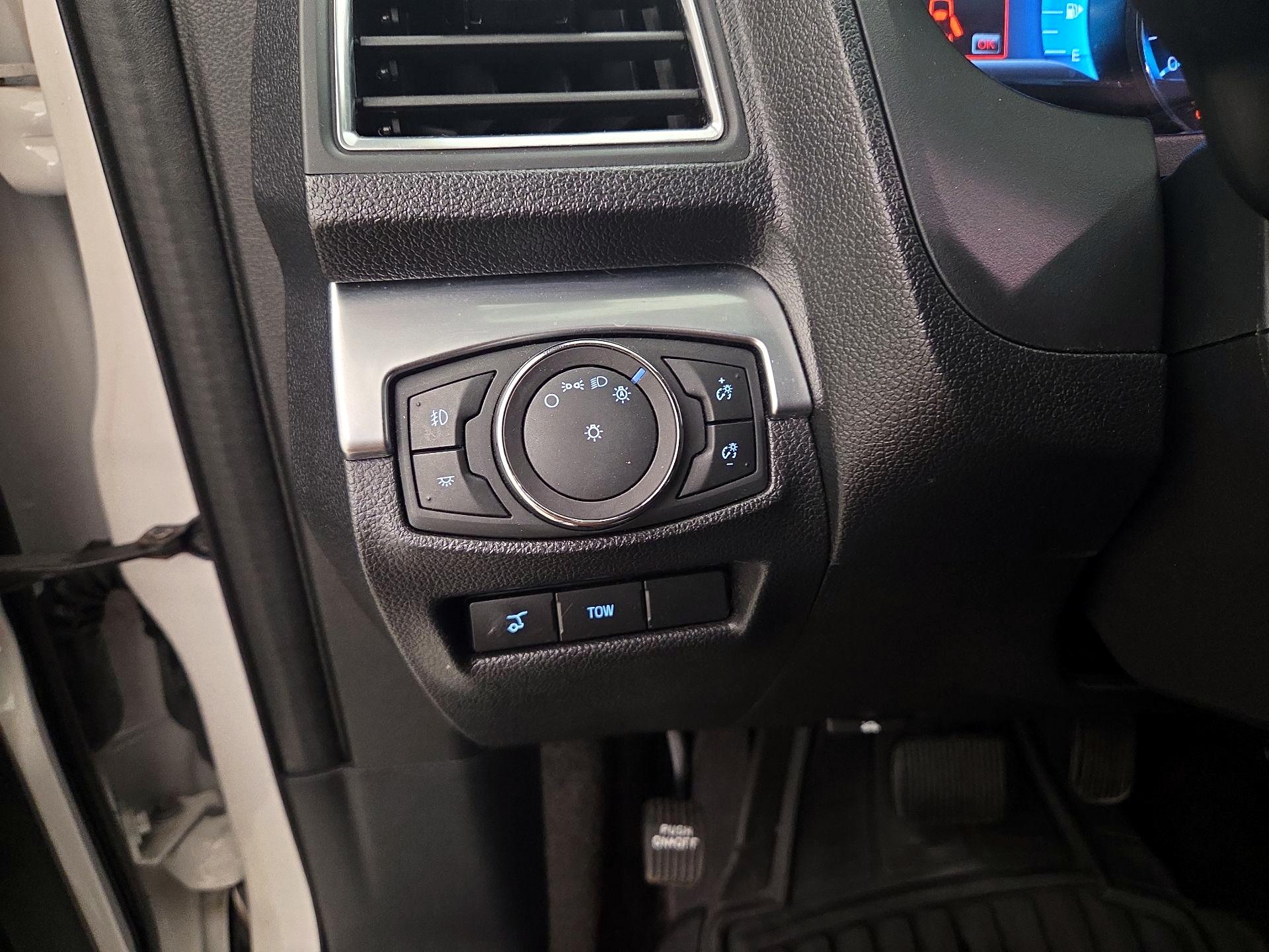 Thumbnail: 2018 Ford Explorer - 13