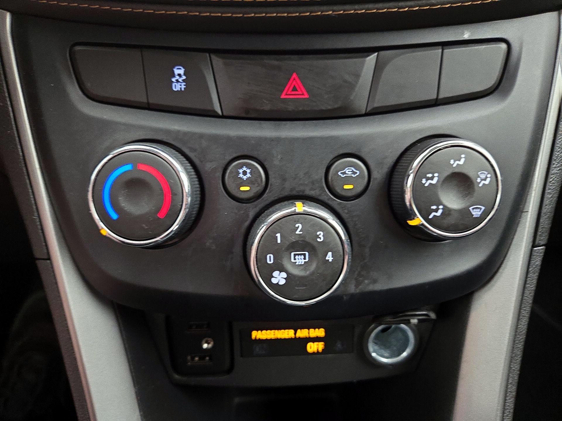 Thumbnail: 2020 Chevrolet Trax - 16
