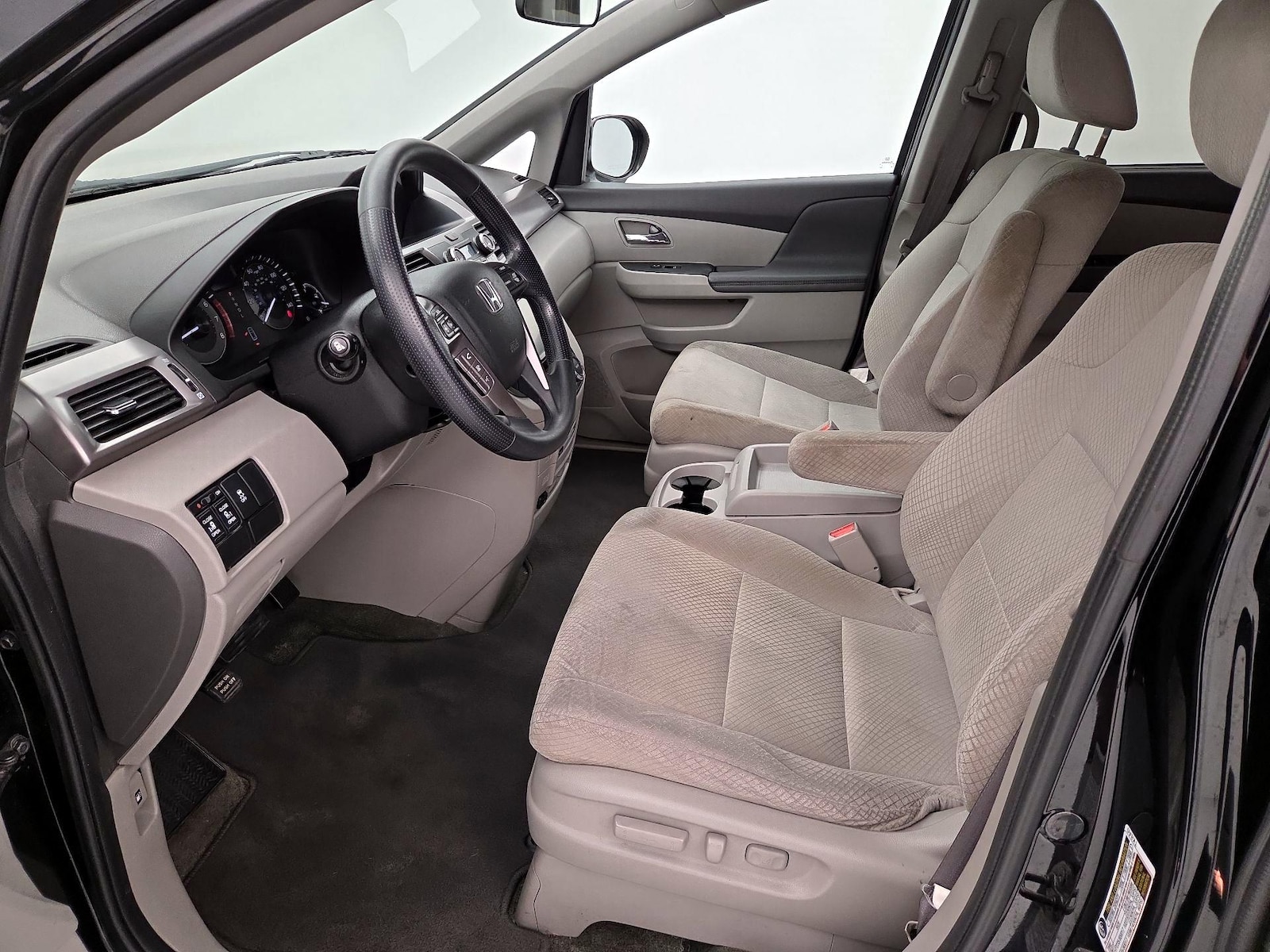 Power Seat(s) & Side Airbags