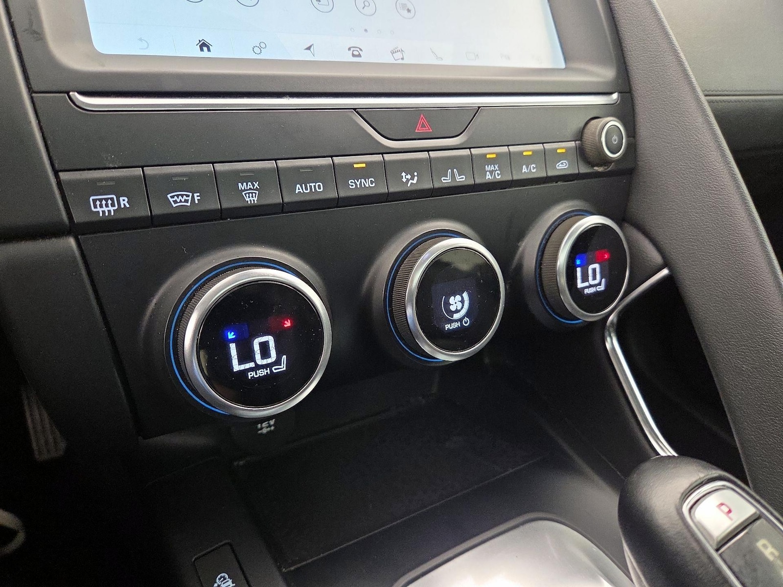 2018 Jaguar E-Pace S - Photo 18