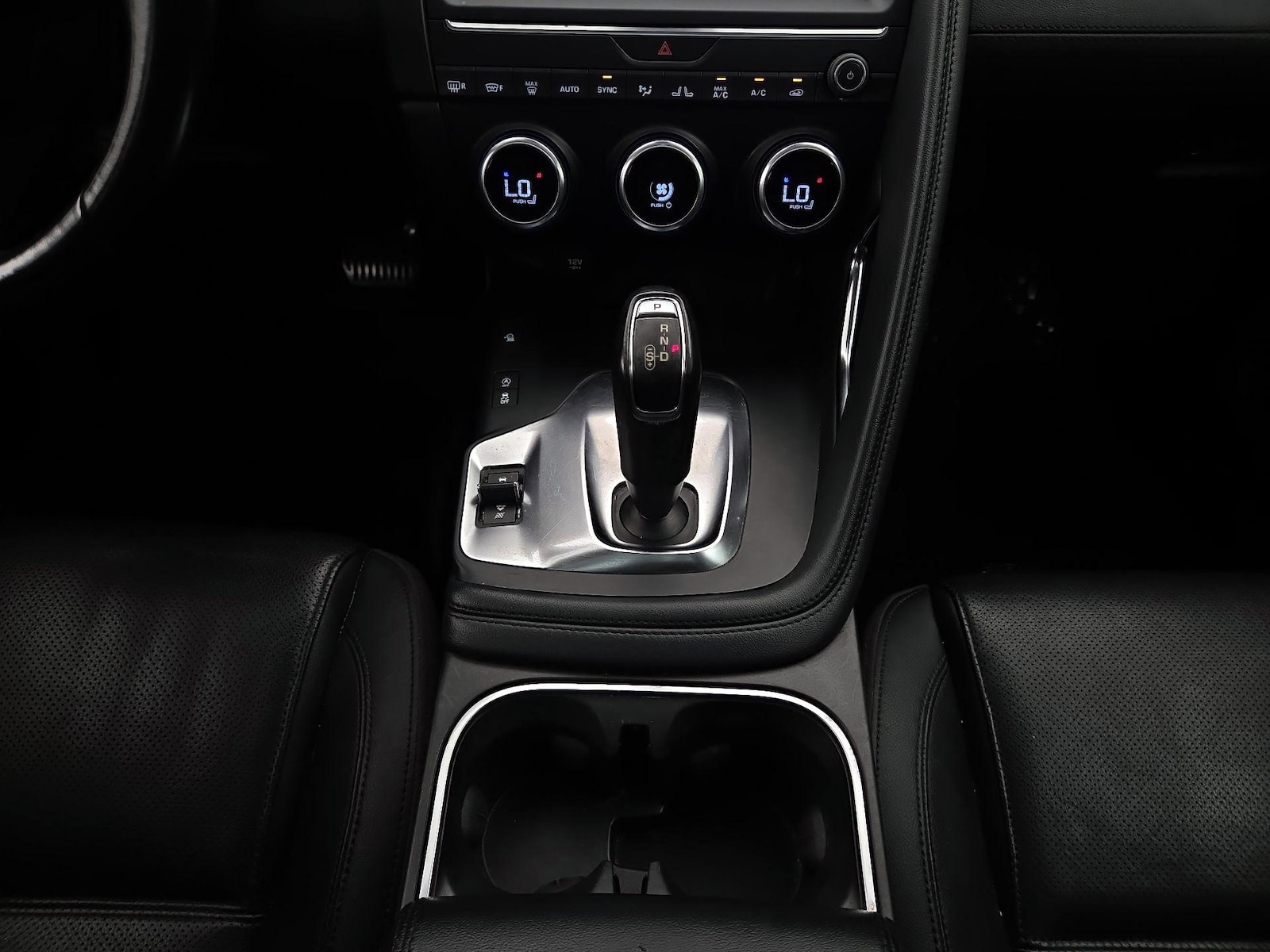 2018 Jaguar E-Pace S - Photo 19