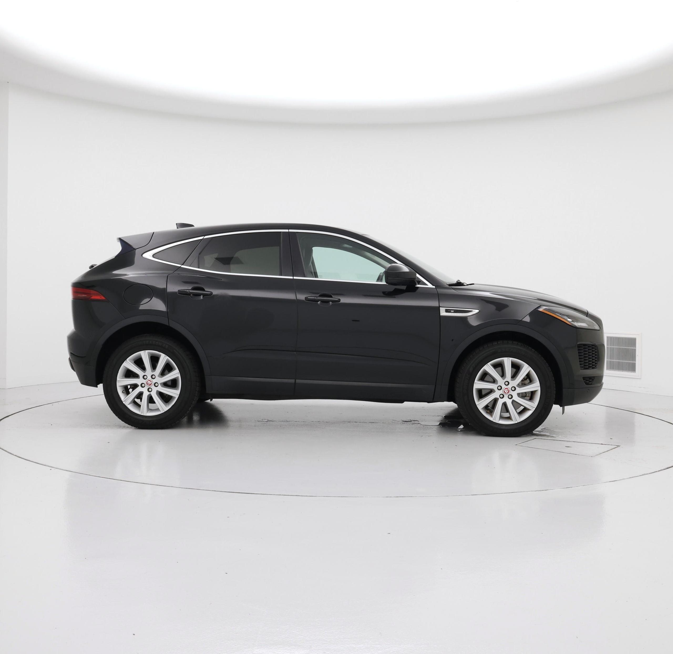 Thumbnail: 2018 Jaguar E-Pace - 7