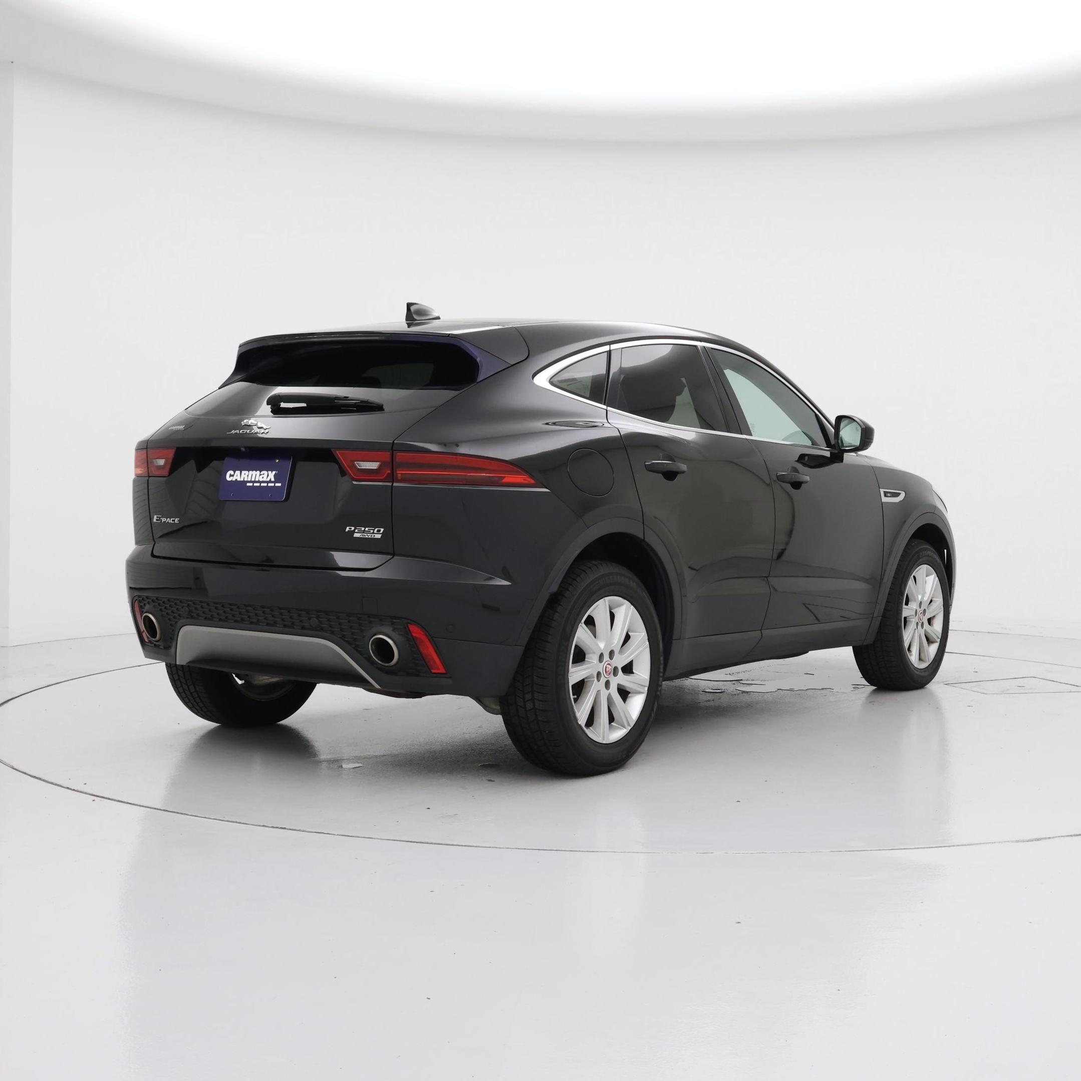Thumbnail: 2018 Jaguar E-Pace - 8