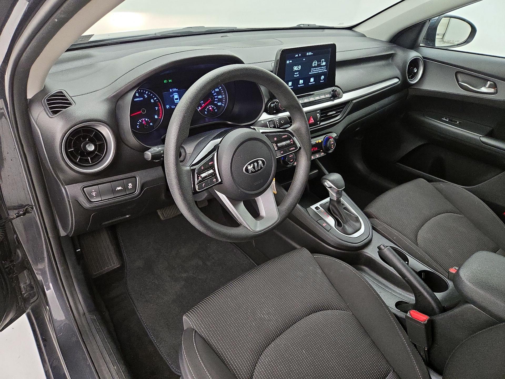 Thumbnail: 2019 Kia Forte - 11