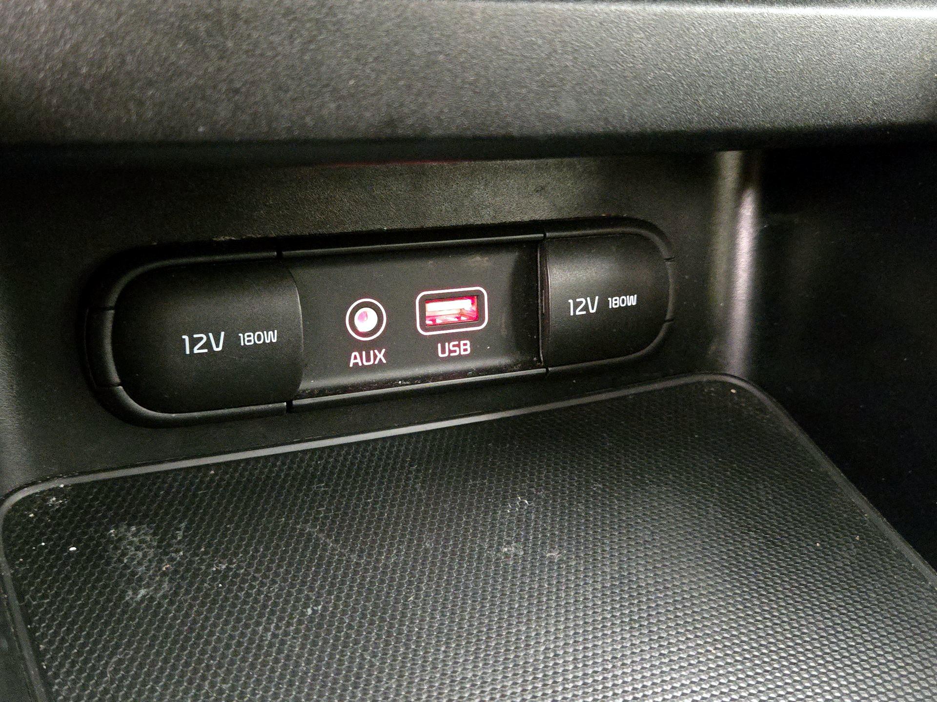 Thumbnail: 2019 Kia Forte - 18