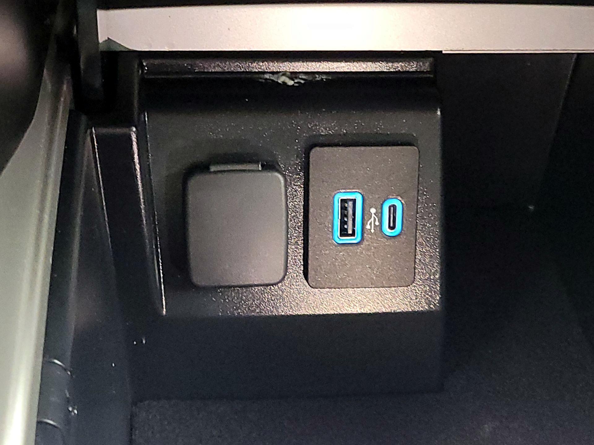 Thumbnail: 2023 Ford Explorer - 19