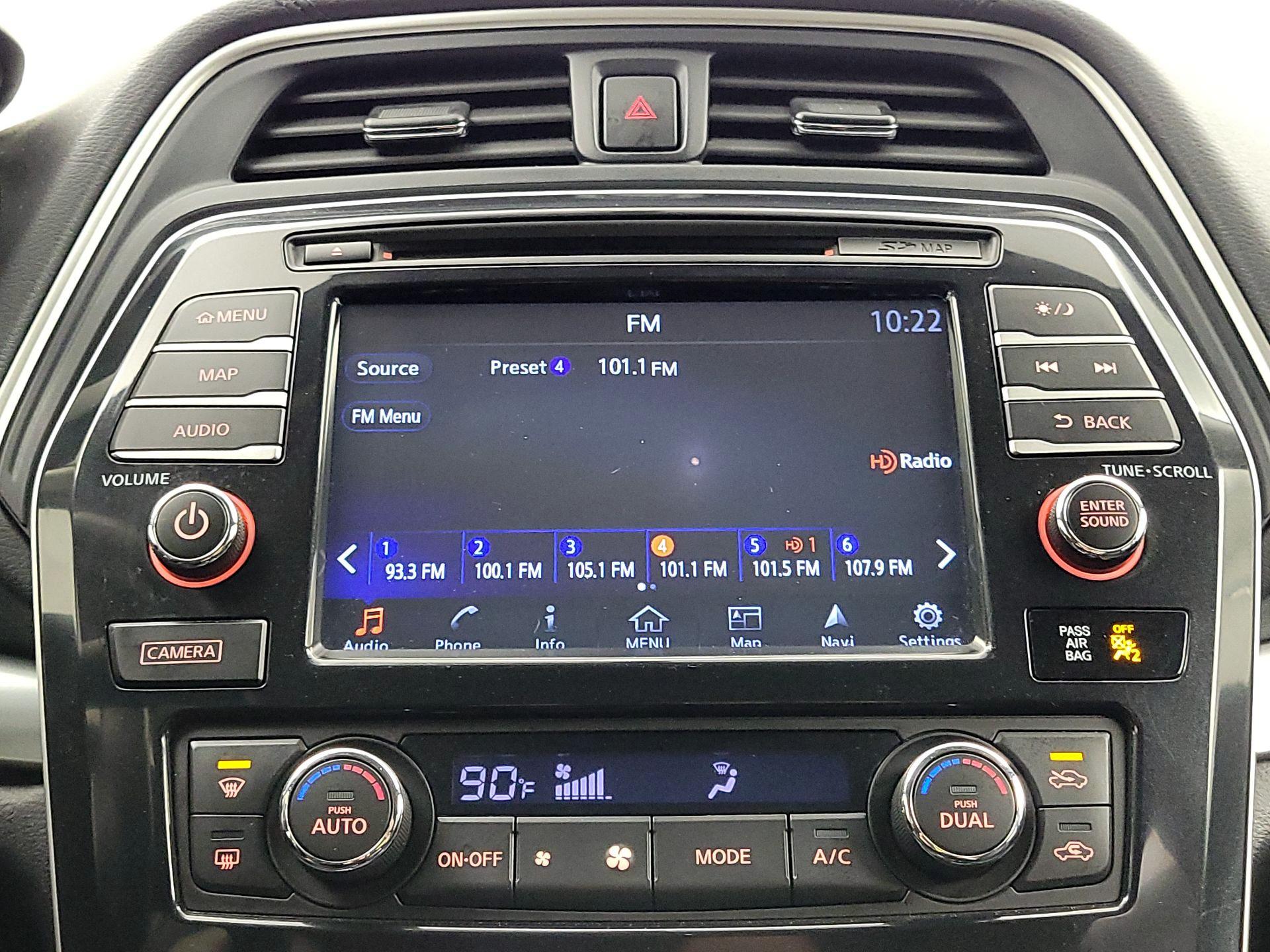 Thumbnail: 2016 Nissan Maxima - 16