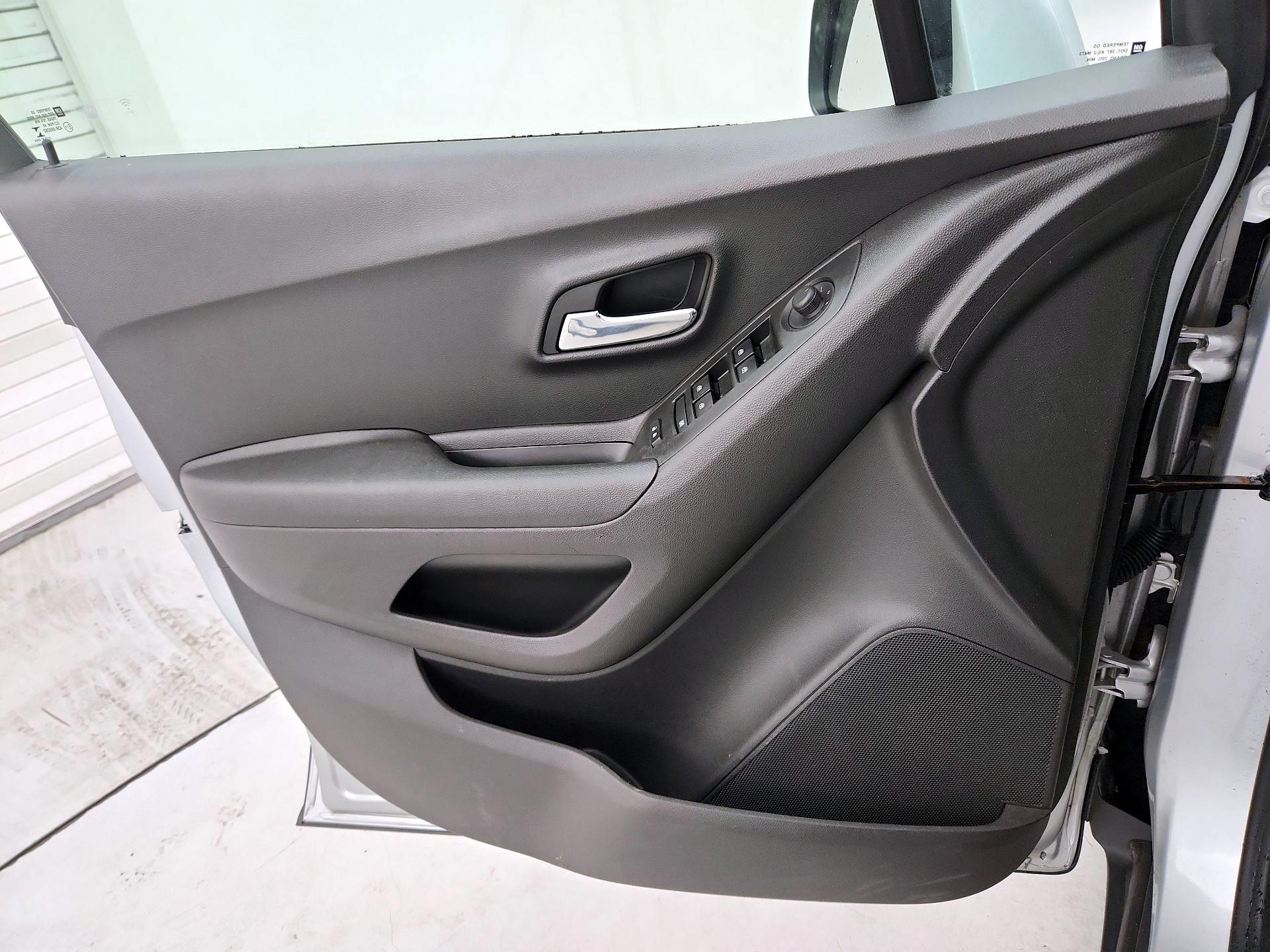 Thumbnail: 2020 Chevrolet Trax - 12