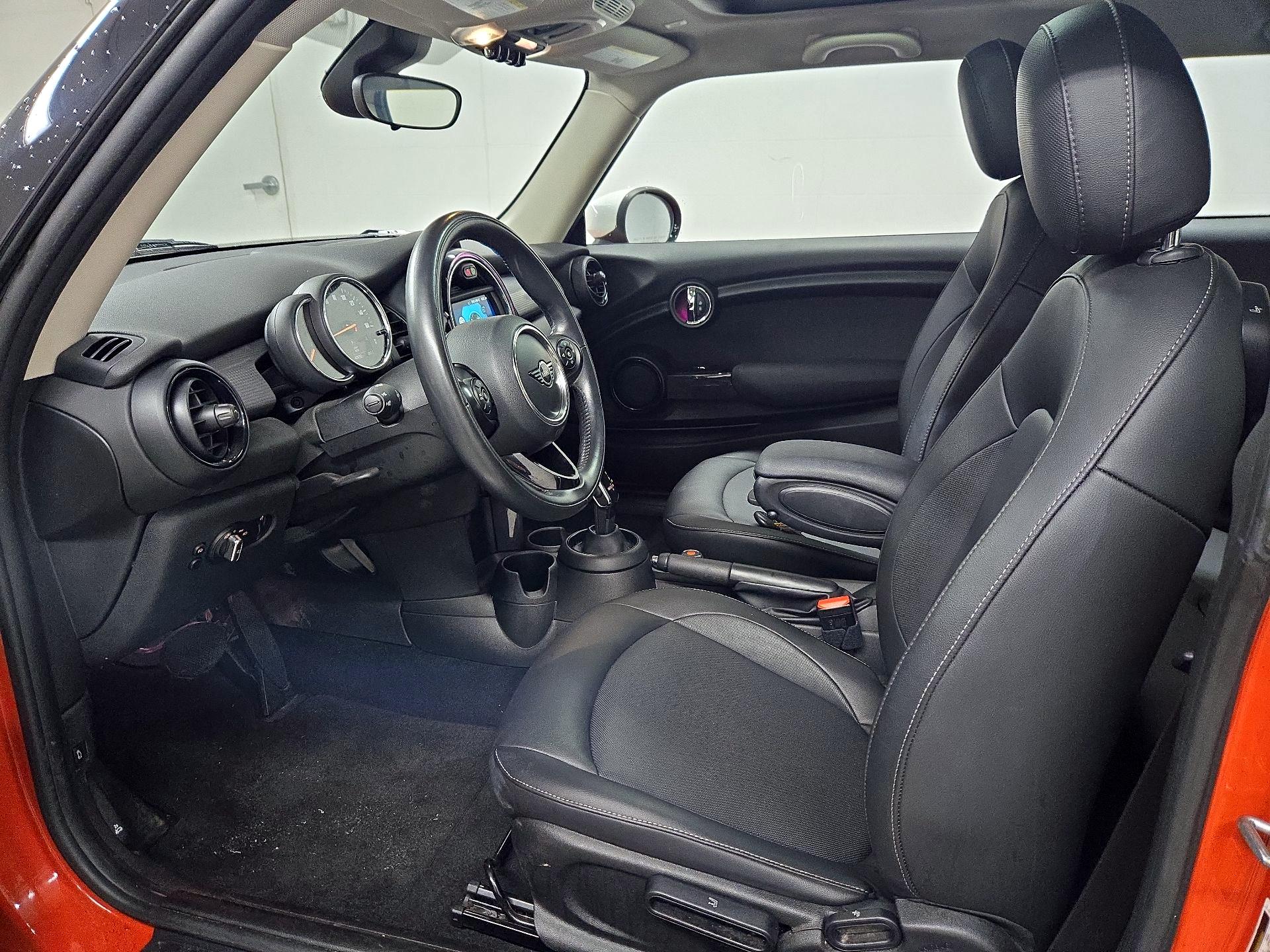 Thumbnail: 2020 MINI Cooper Hardtop - 11