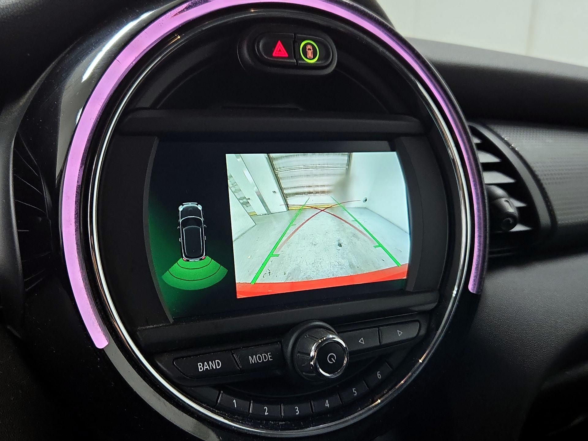 Thumbnail: 2020 MINI Cooper Hardtop - 14