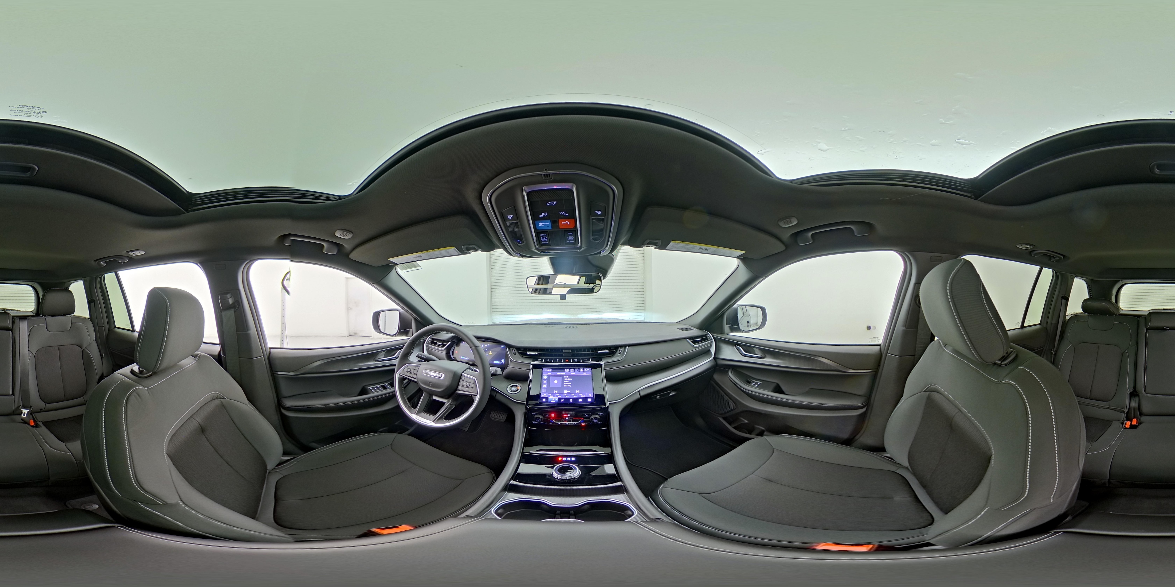 2025 Jeep Grand Cherokee Laredo - Photo 25
