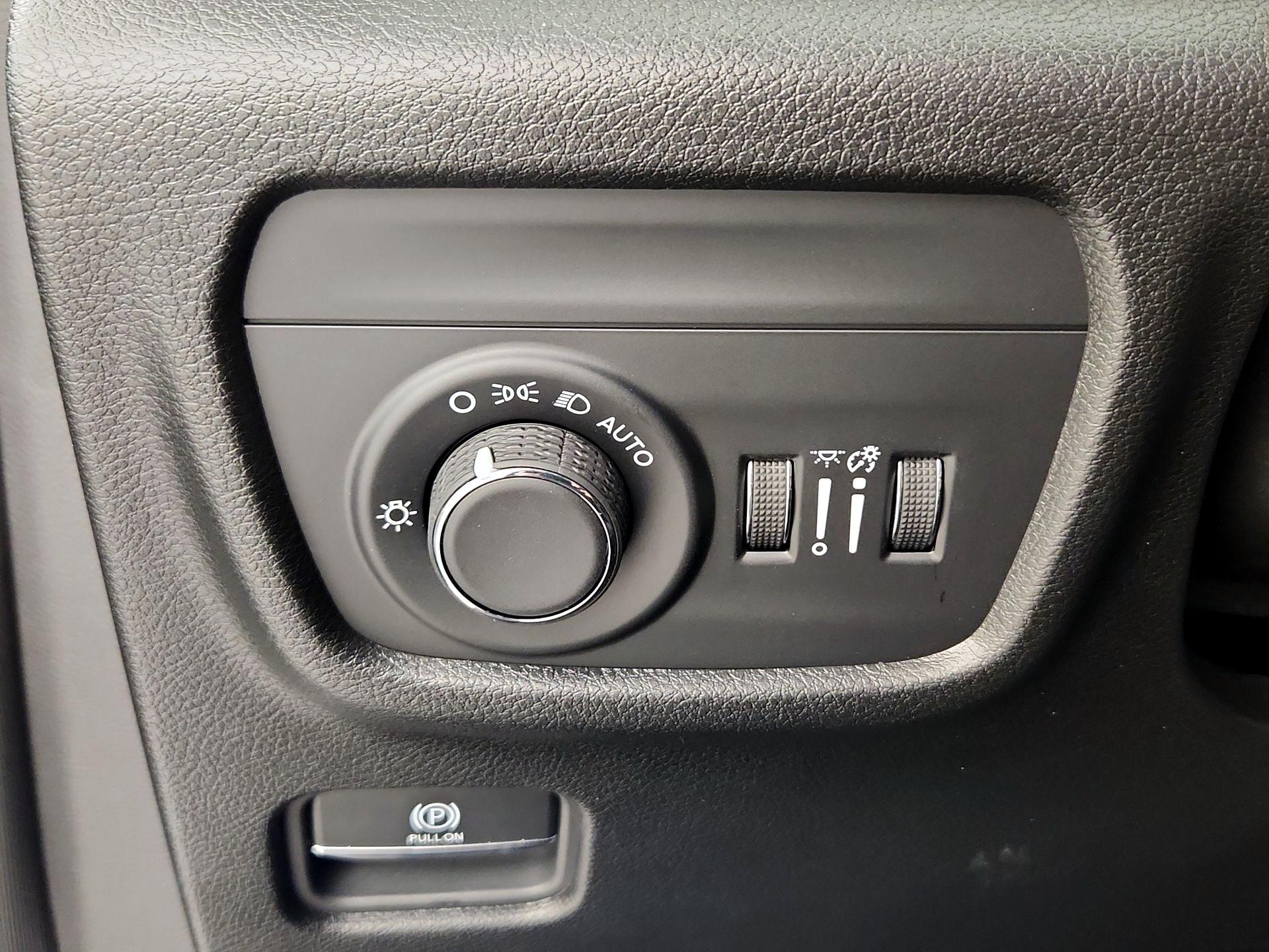 Thumbnail: 2025 Jeep Grand Cherokee - 13