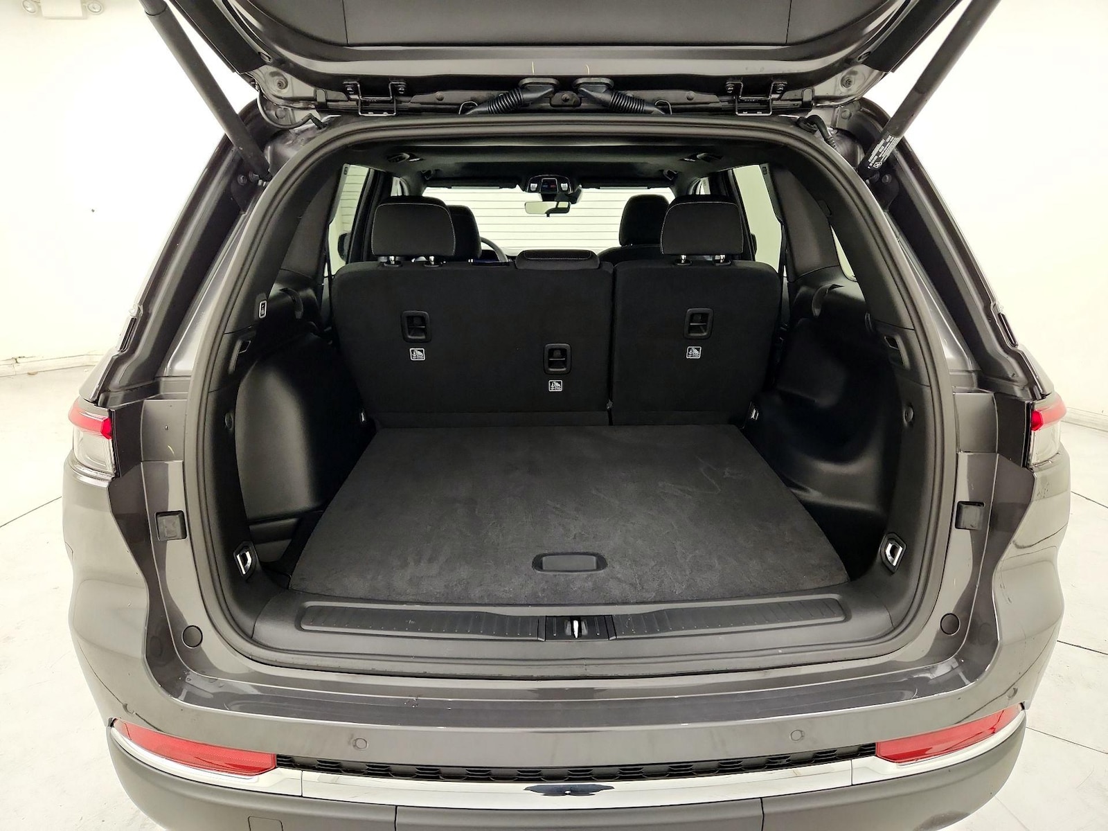 2025 Jeep Grand Cherokee Laredo - Photo 22