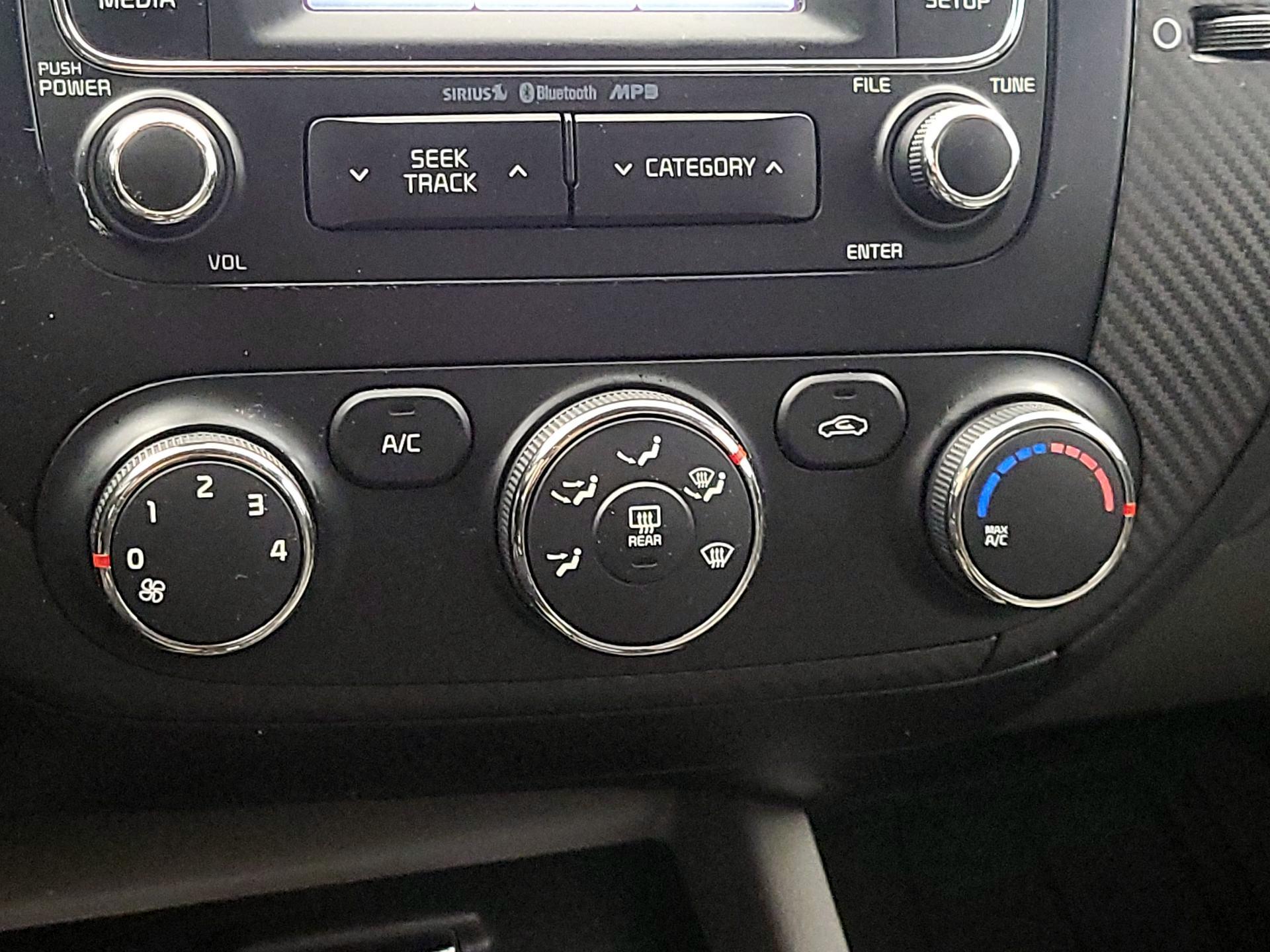 Thumbnail: 2014 Kia Forte - 16