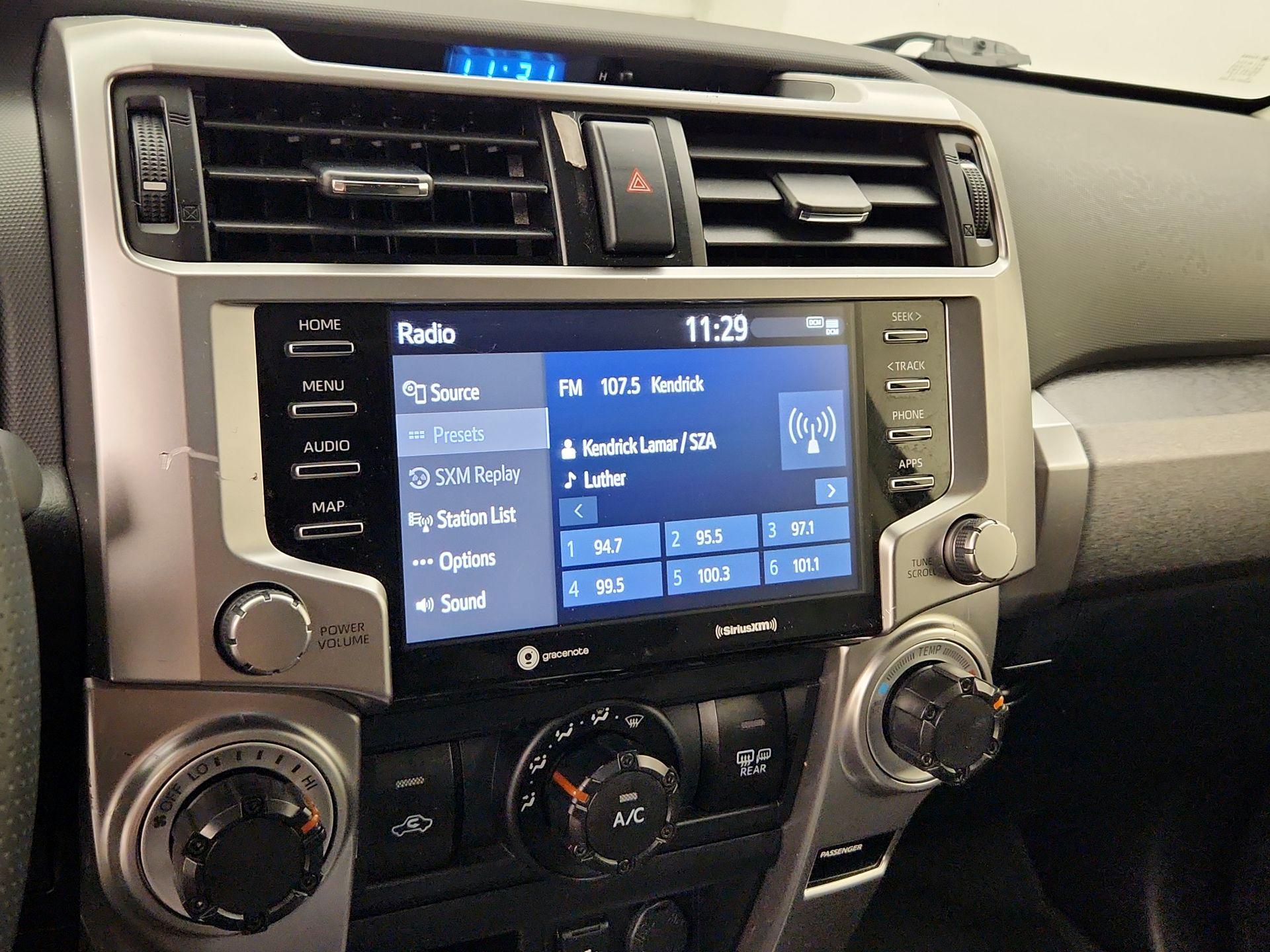 Thumbnail: 2021 Toyota 4Runner - 15