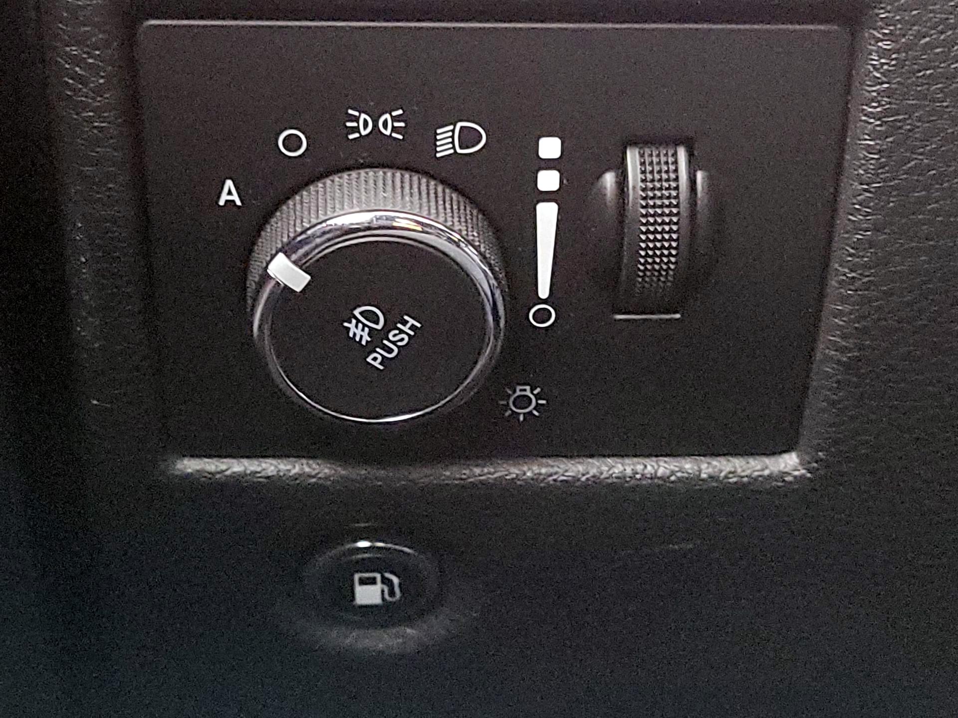 Thumbnail: 2020 Jeep Grand Cherokee - 13