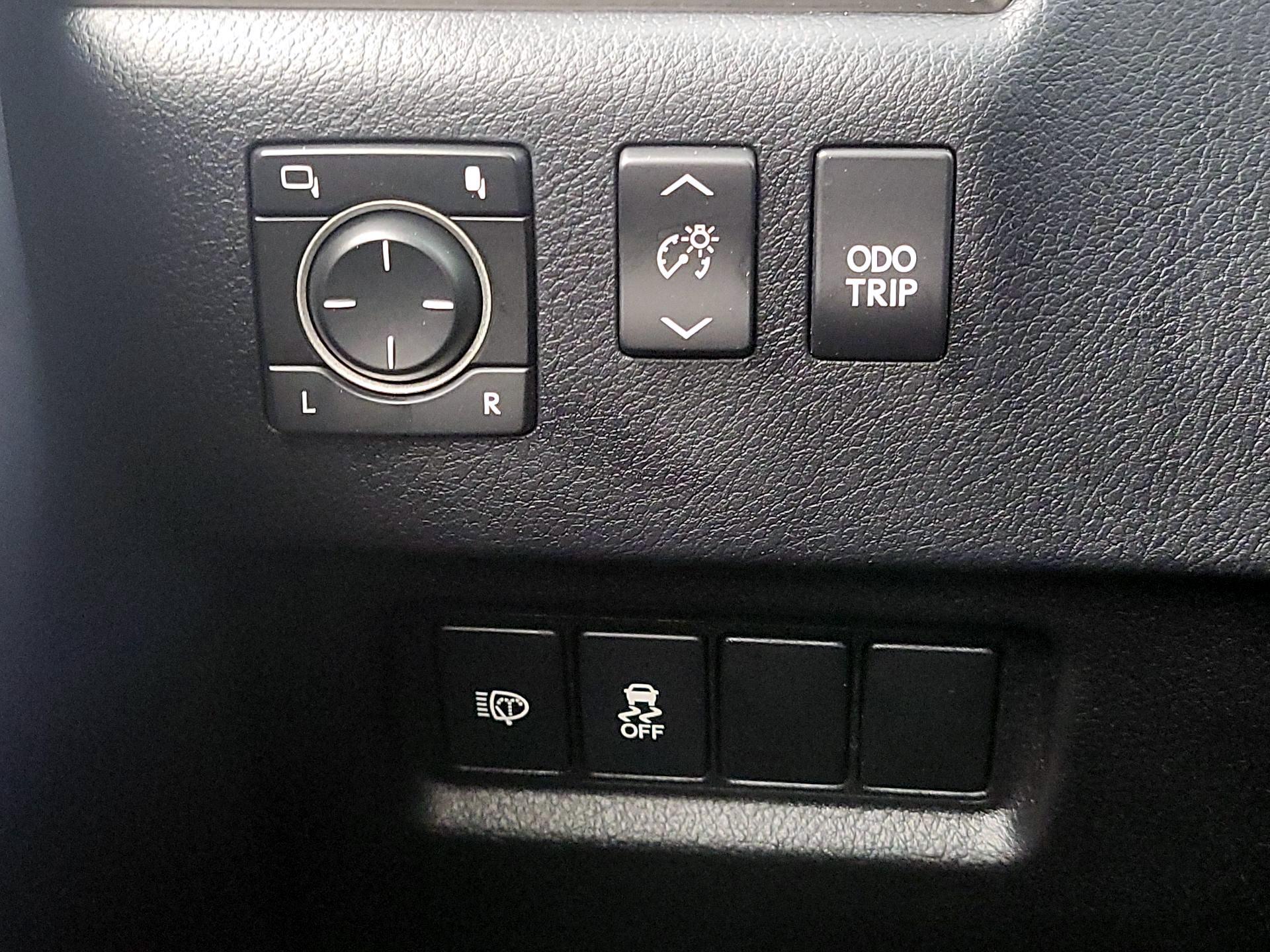 Thumbnail: 2017 Lexus GX - 13