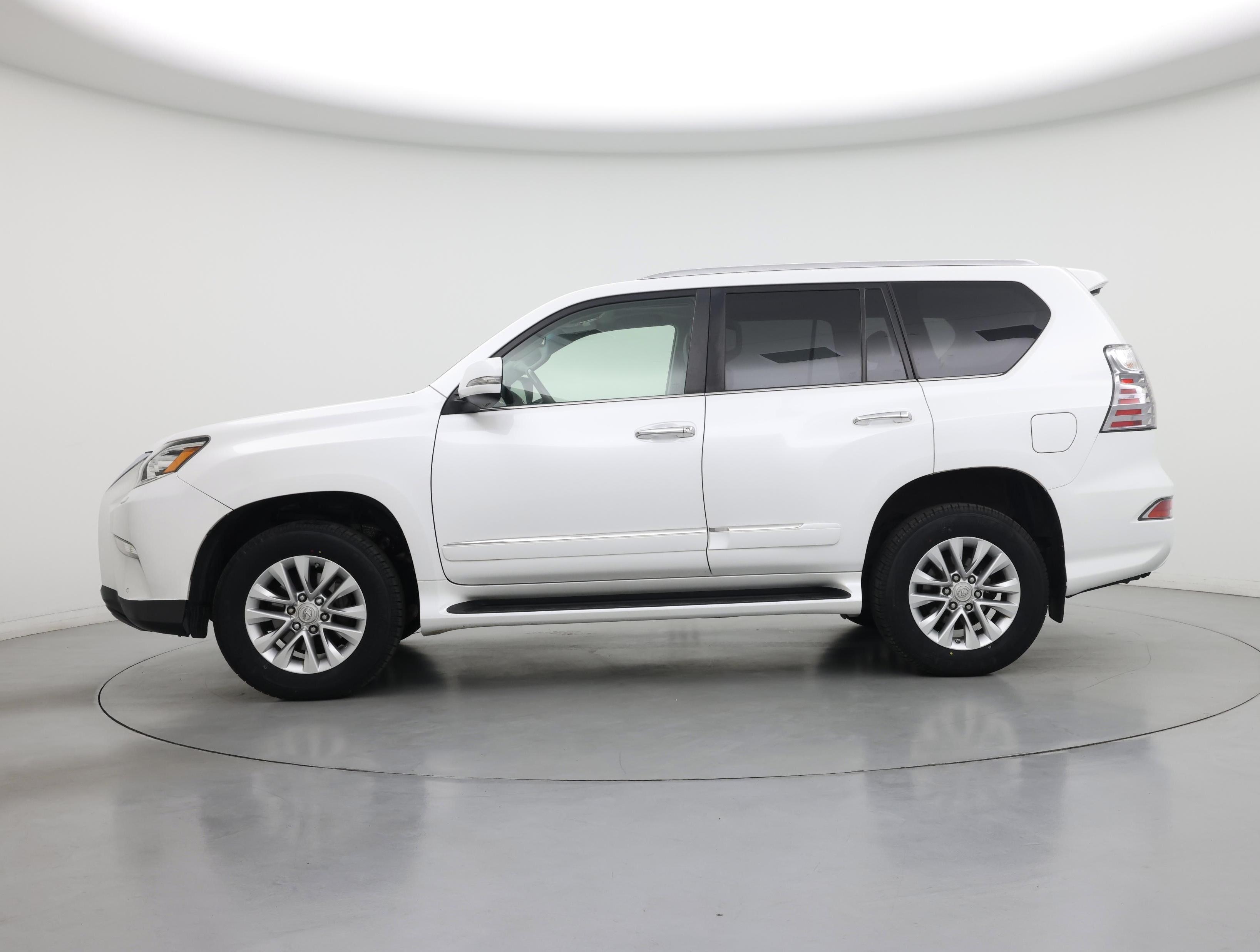Thumbnail: 2017 Lexus GX - 3
