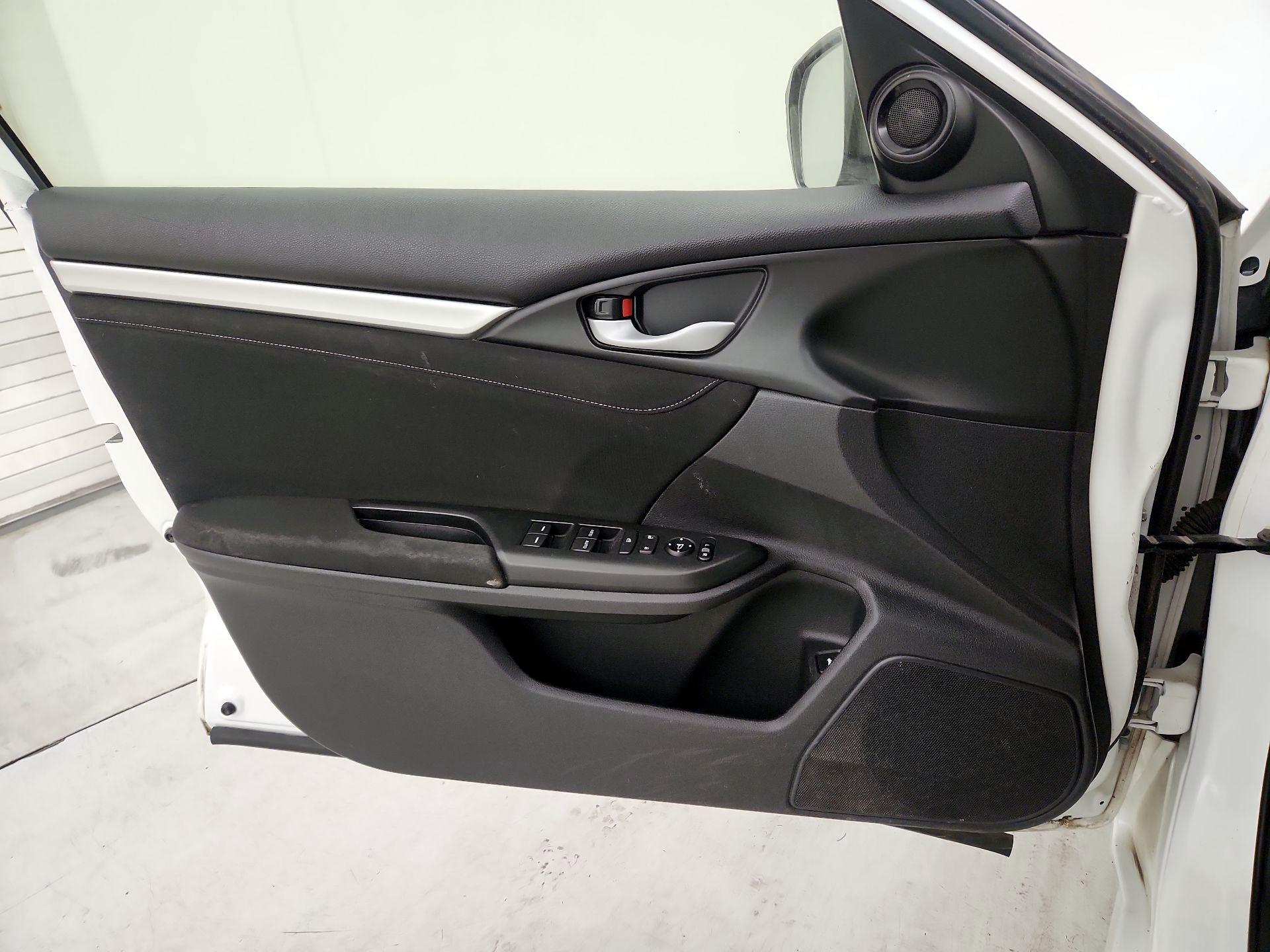 Thumbnail: 2018 Honda Civic - 12