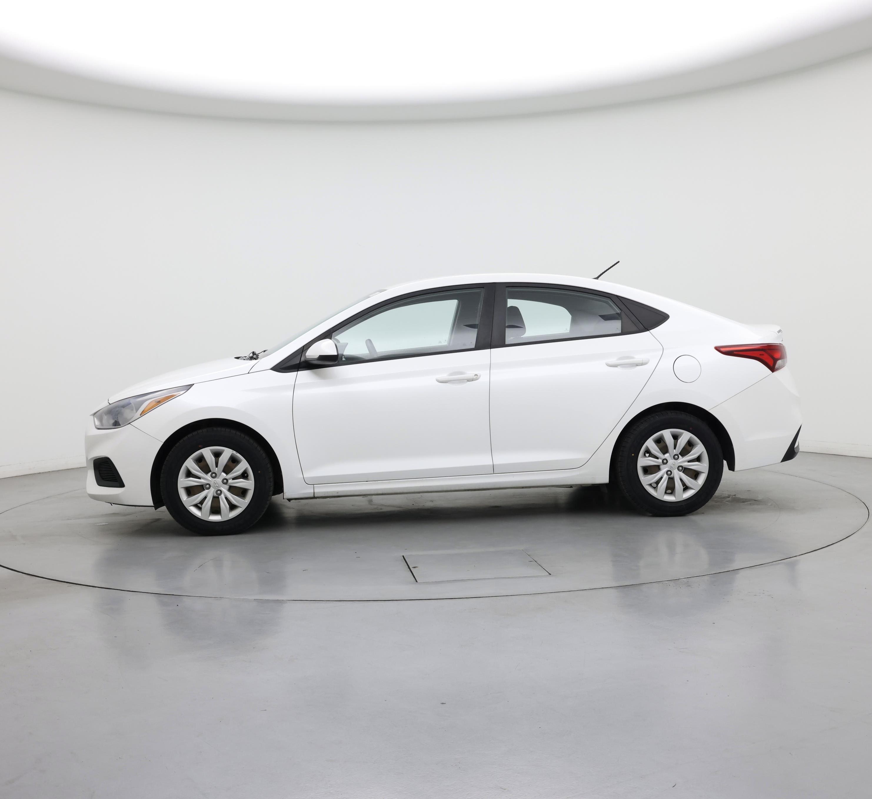 Thumbnail: 2019 Hyundai Accent - 3