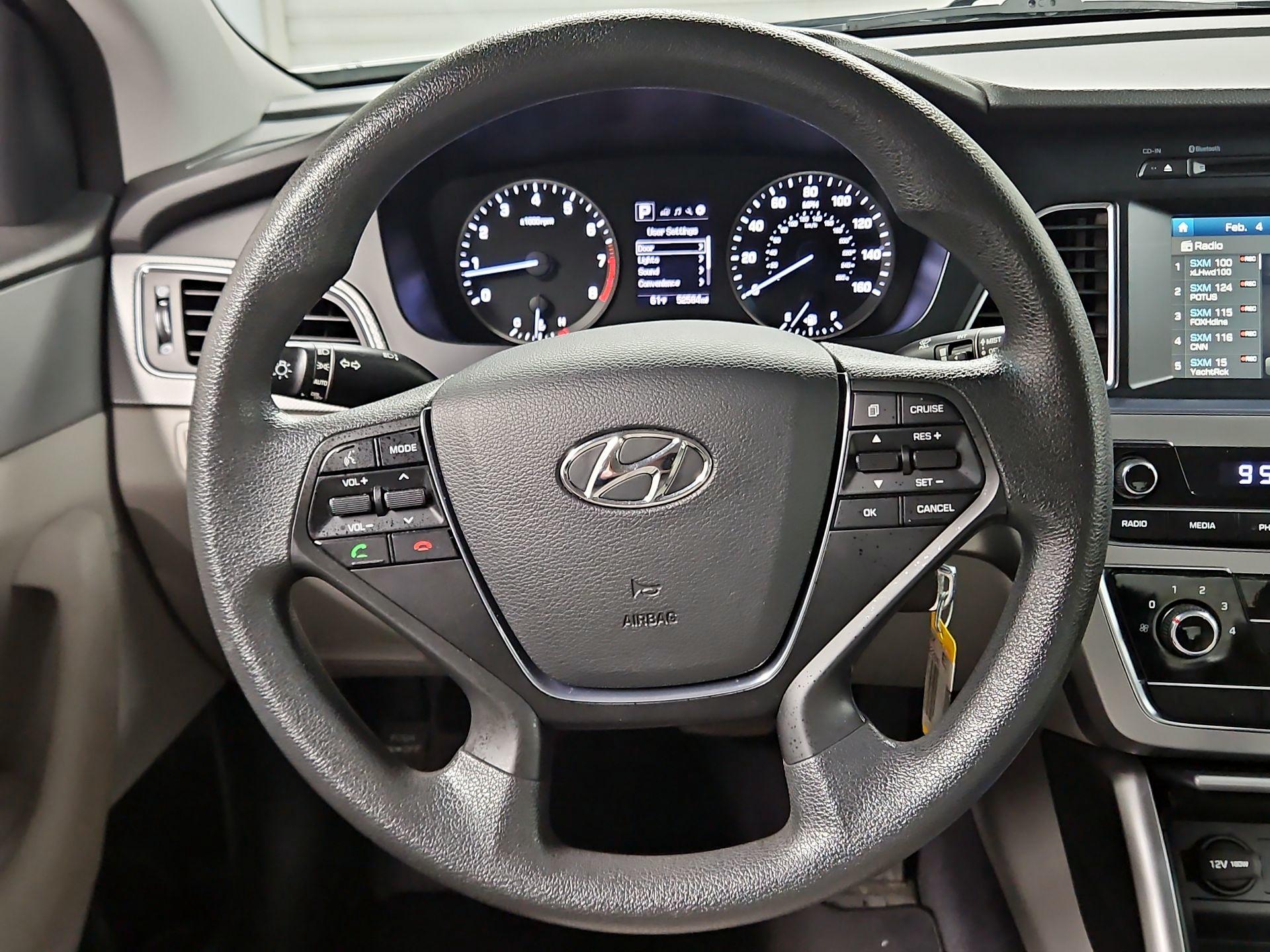 Thumbnail: 2016 Hyundai Sonata - 10