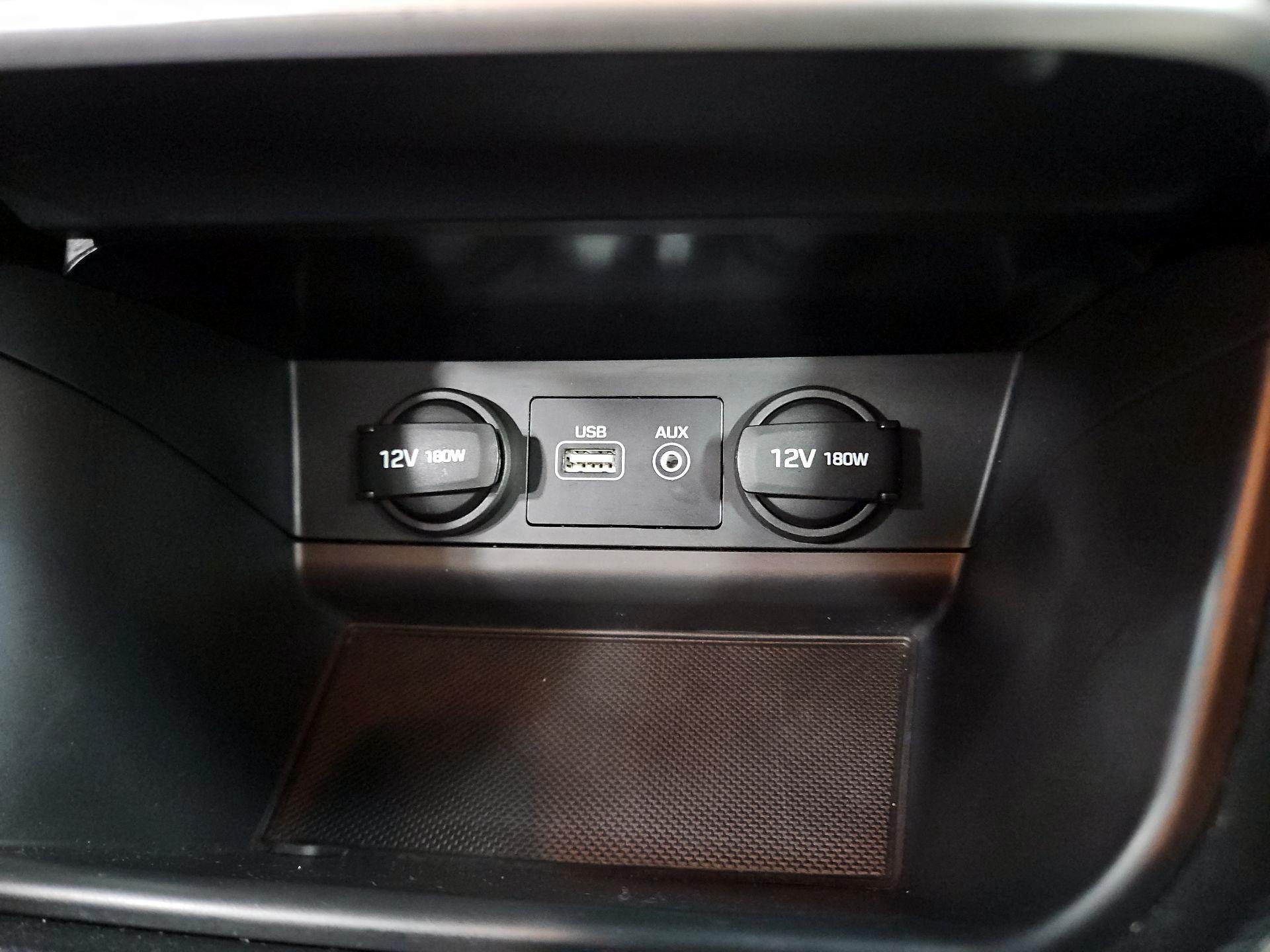 Thumbnail: 2016 Hyundai Sonata - 18