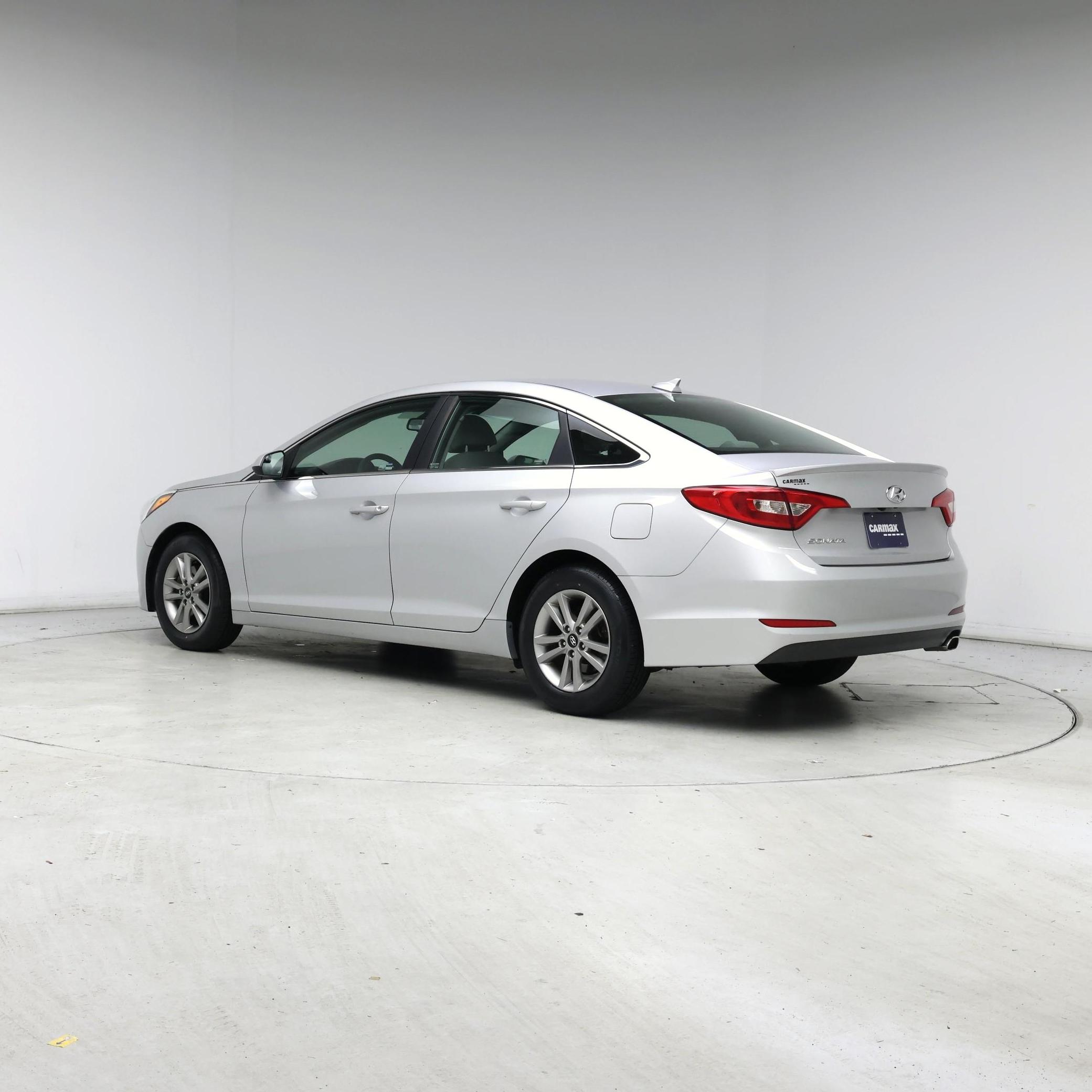 Thumbnail: 2016 Hyundai Sonata - 2