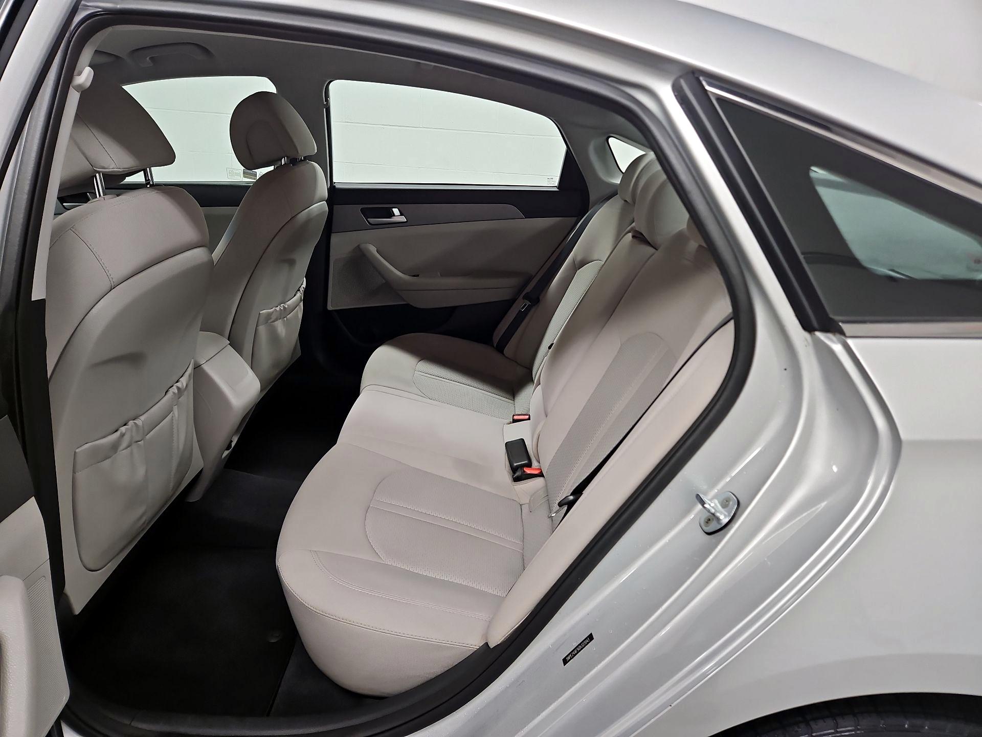 Thumbnail: 2016 Hyundai Sonata - 19