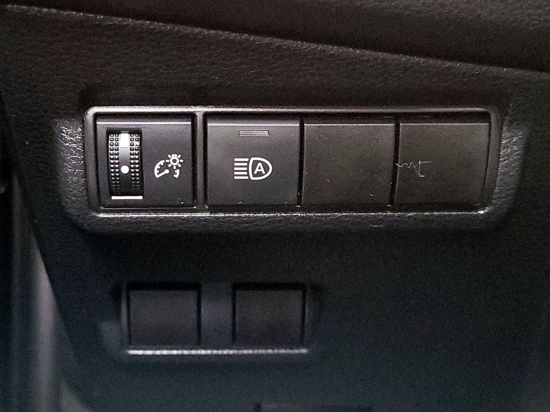 Thumbnail: 2022 Toyota Corolla Cross - 13