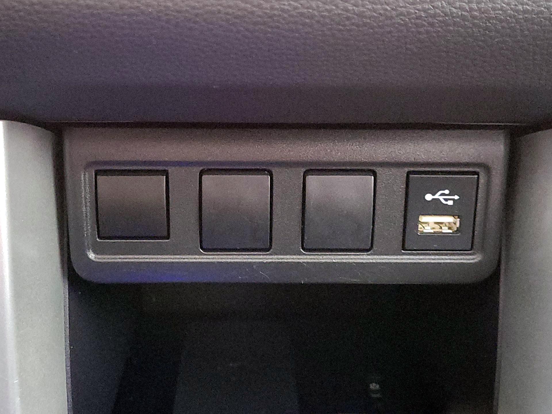 Thumbnail: 2022 Toyota Corolla Cross - 19