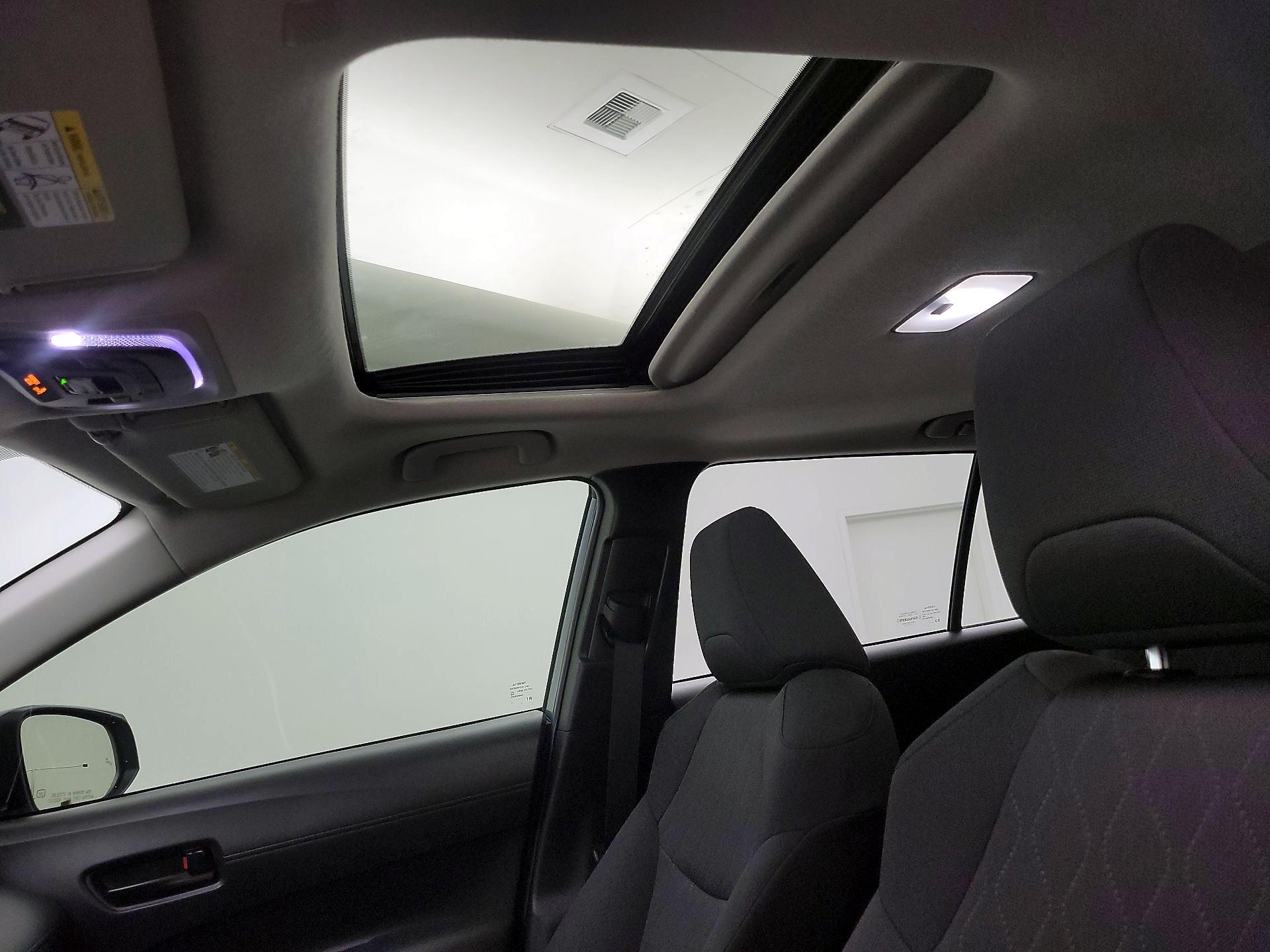 Thumbnail: 2022 Toyota Corolla Cross - 20