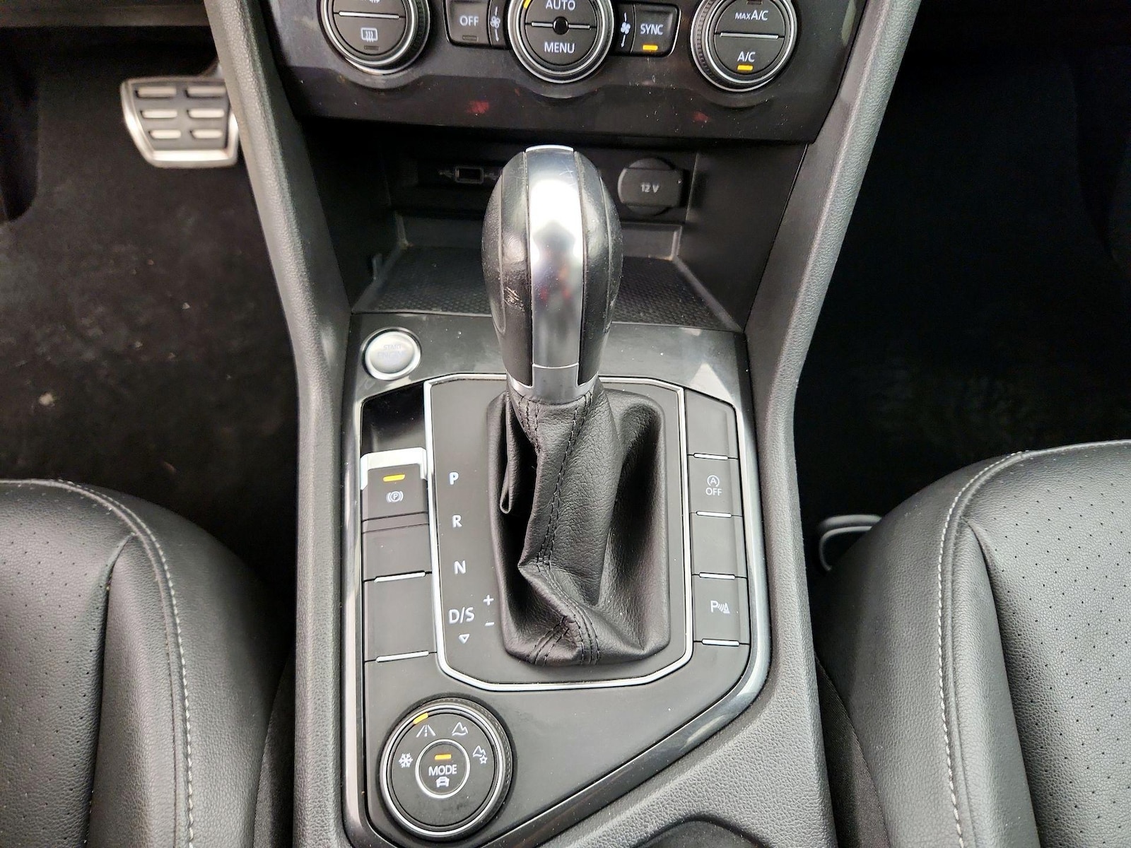 2019 Volkswagen Tiguan SEL R-Line - Photo 19