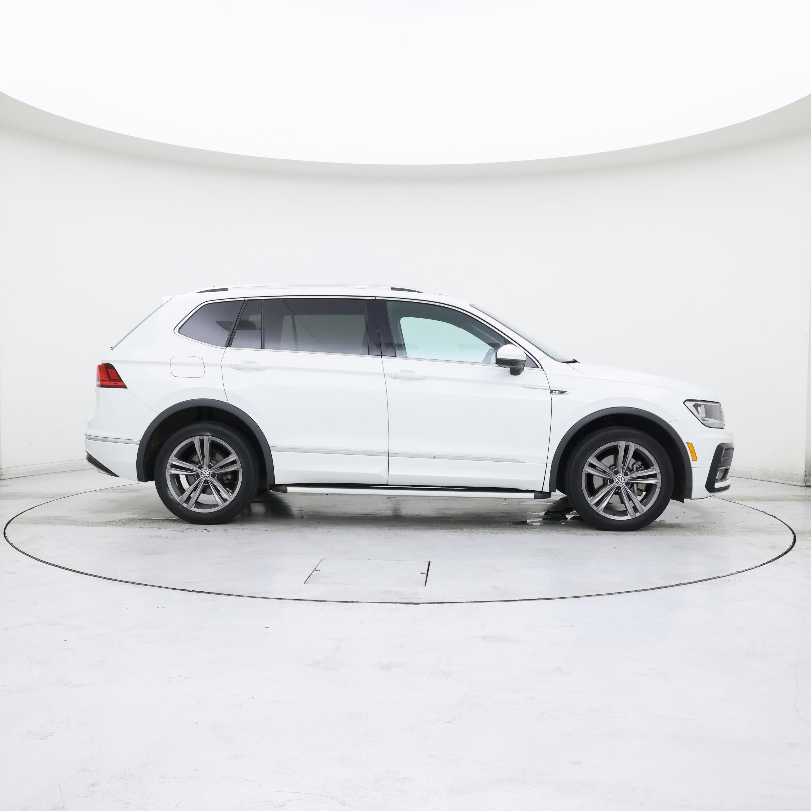 Thumbnail: 2019 Volkswagen Tiguan - 7