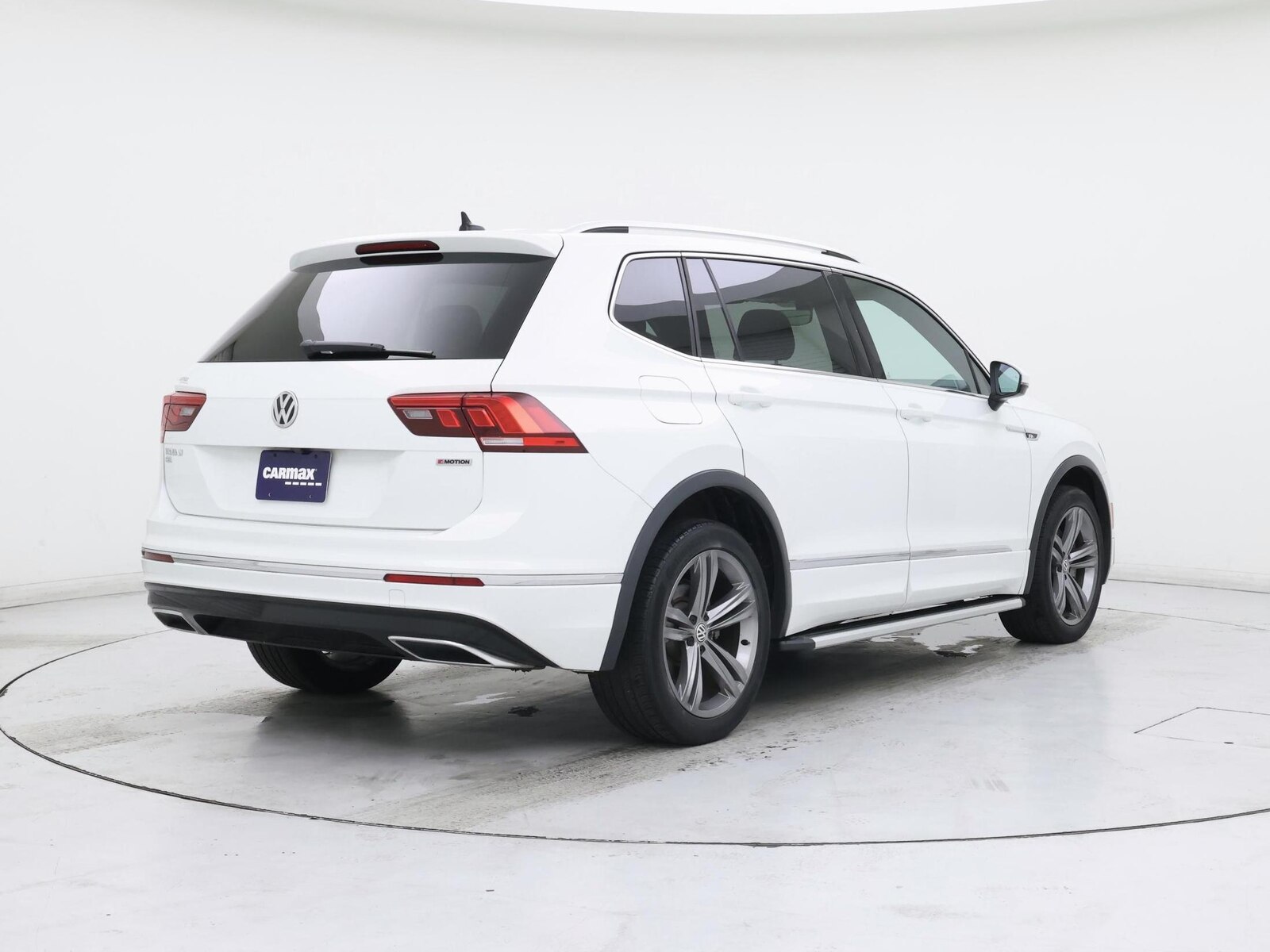 2019 Volkswagen Tiguan SEL R-Line - Photo 9