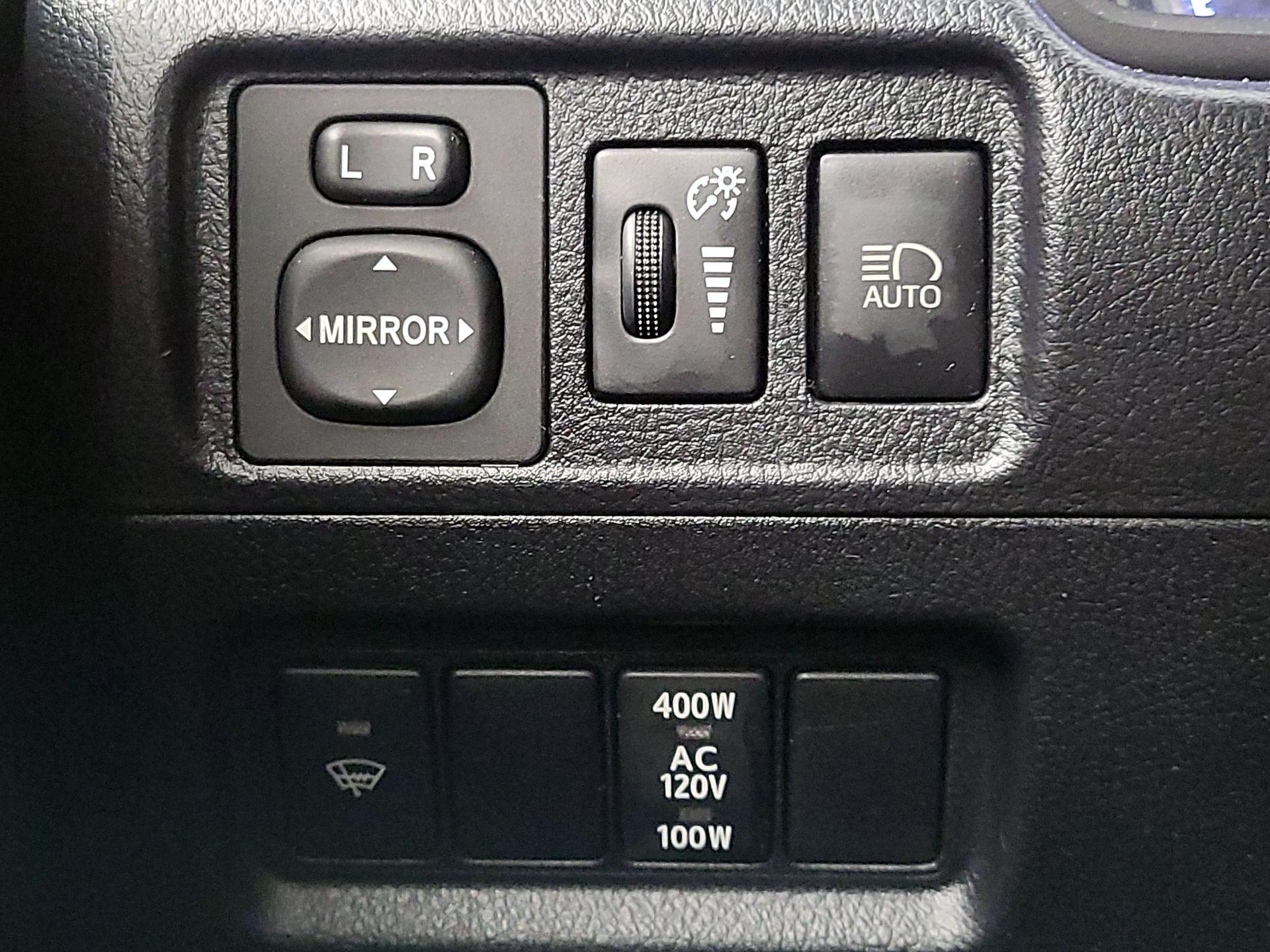 Thumbnail: 2020 Toyota 4Runner - 13