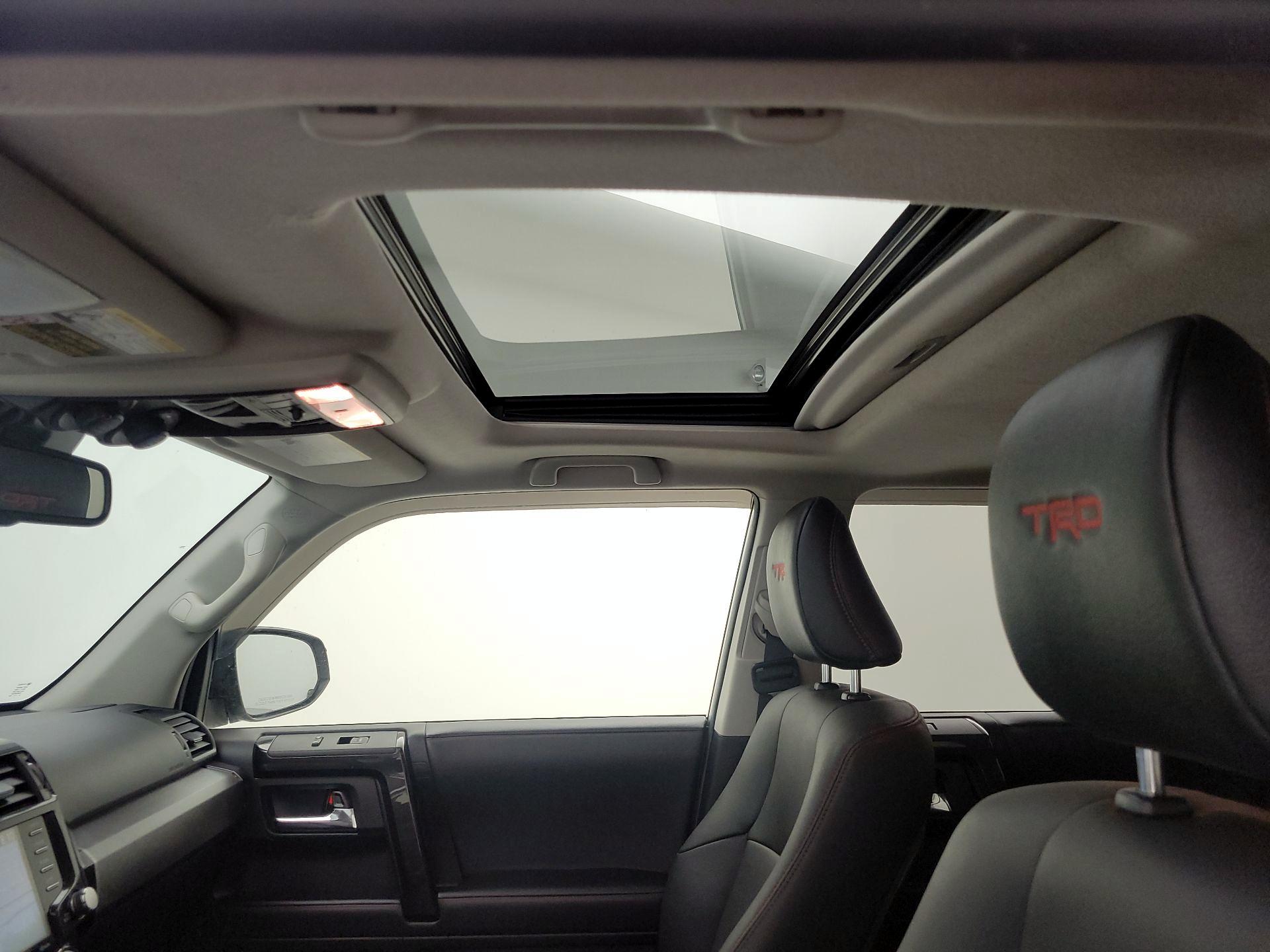 Thumbnail: 2020 Toyota 4Runner - 20