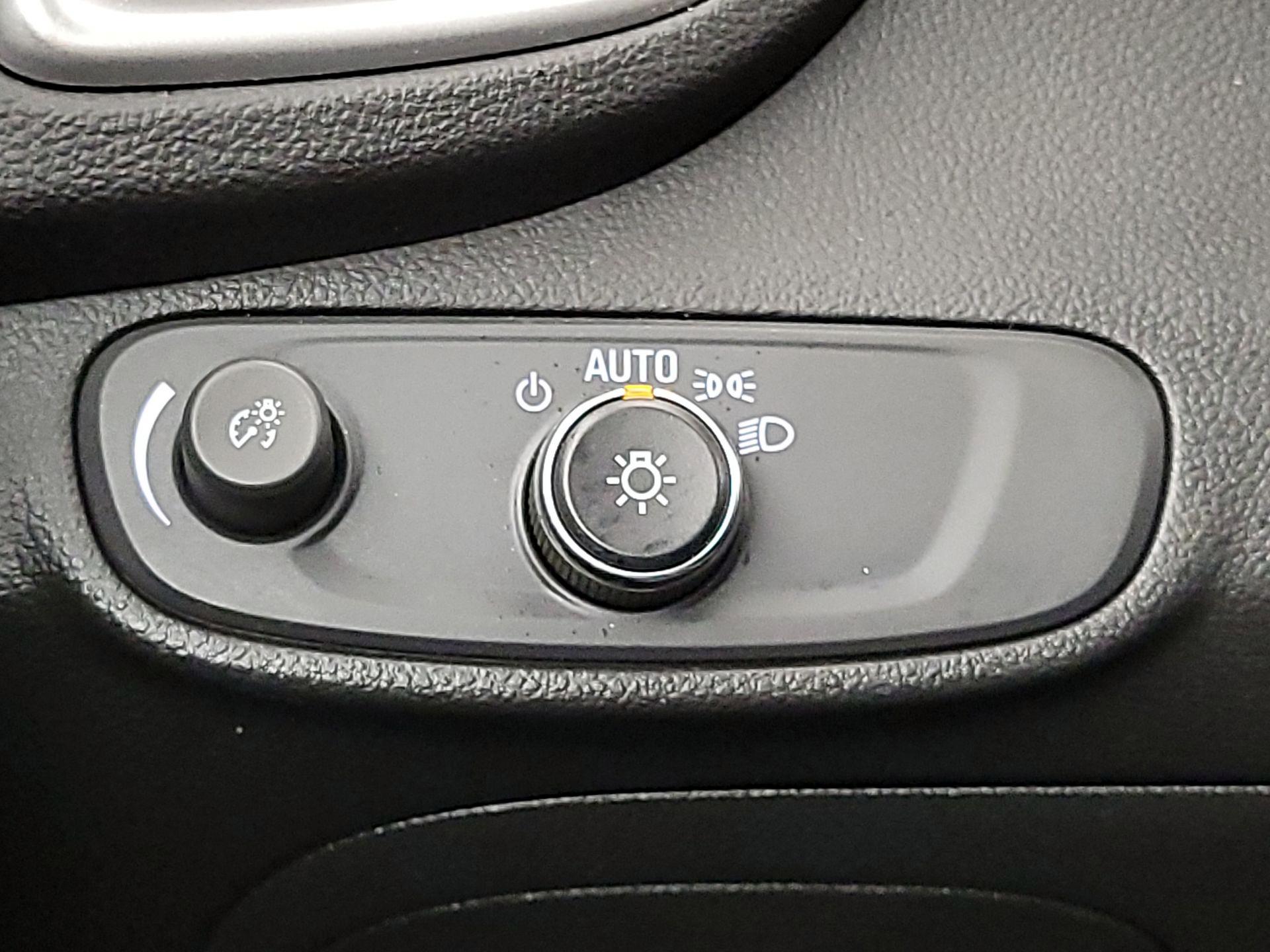 Thumbnail: 2021 Chevrolet Trax - 13