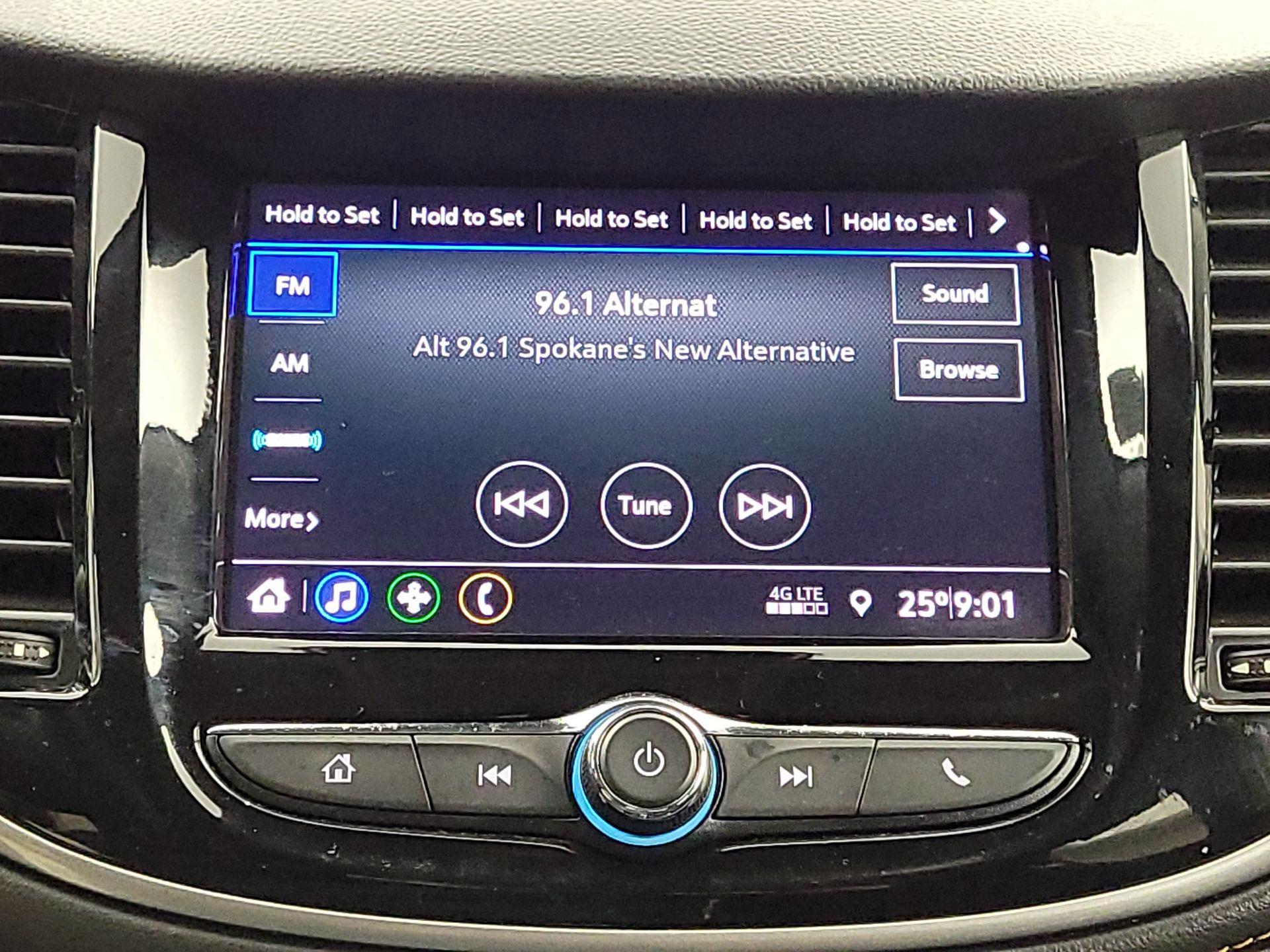 Thumbnail: 2021 Chevrolet Trax - 16